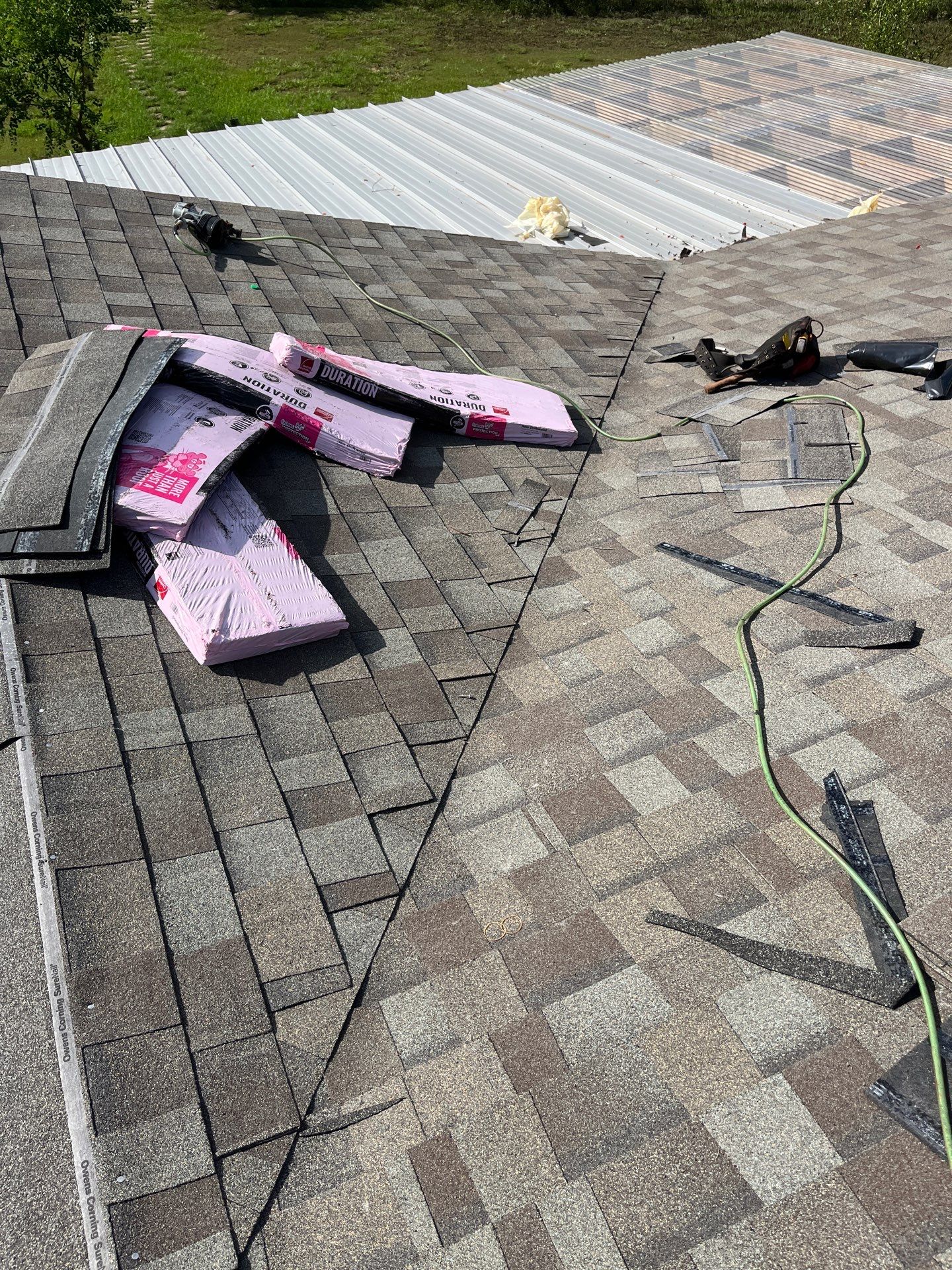 Residential Roofing Installation using Owen's Corning Duration (Lifetime) Shingles by Roof Repair Company
