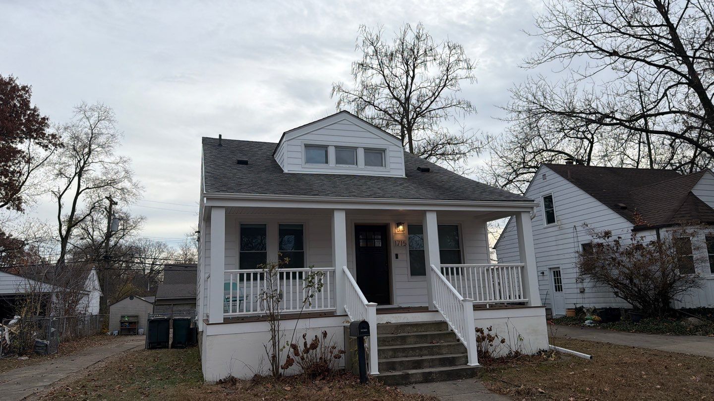 Siding Replacement using Ascend Glacier White by 180 Contractors