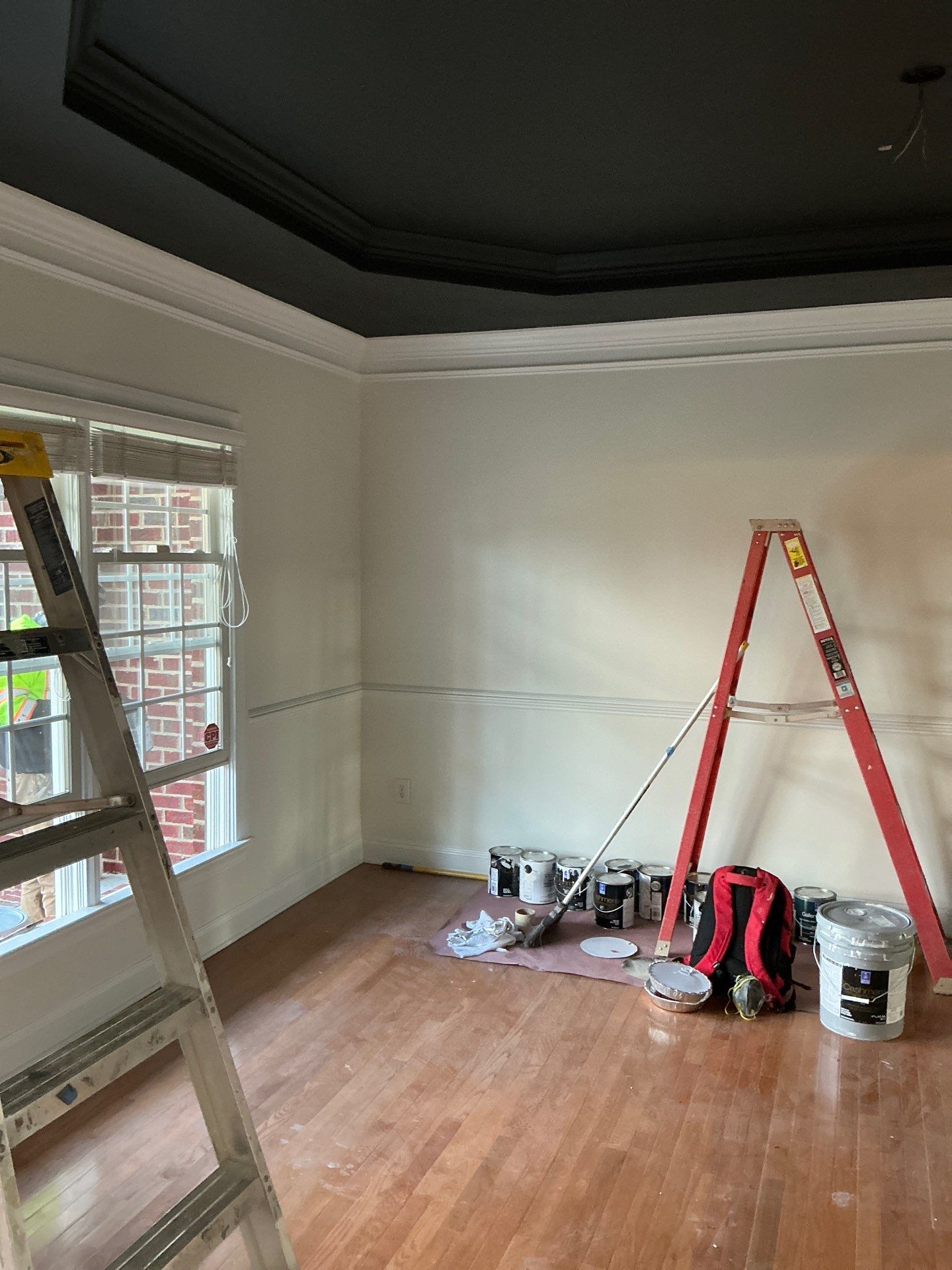 Inteiro painting and Cabineted painting by GonzalezPainters & Contractors Inc 