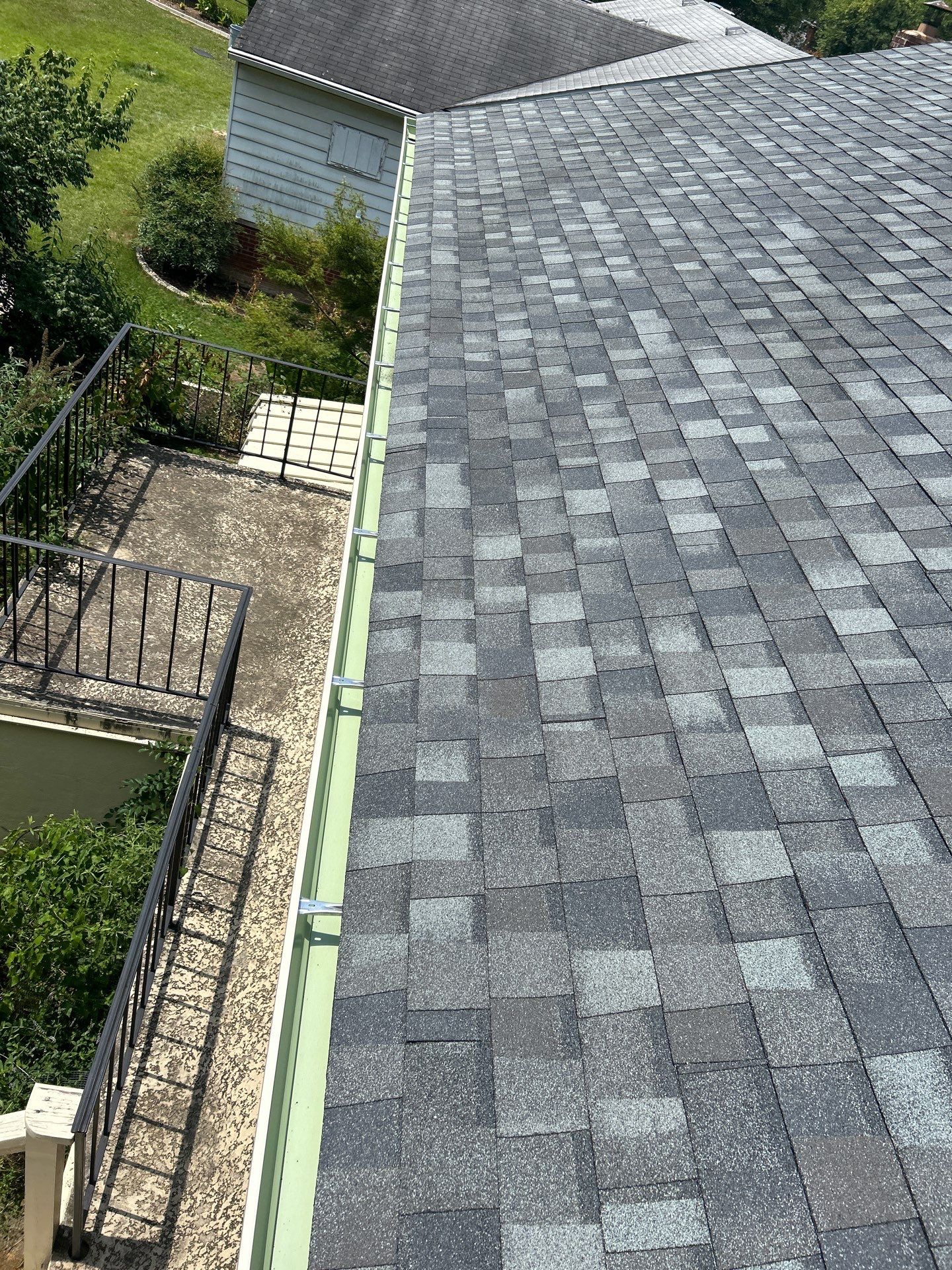 Arlington: Roof Replacement with CertainTeed Landmark Pro in Max Def Georgetown Gray by RM Banning, Inc.