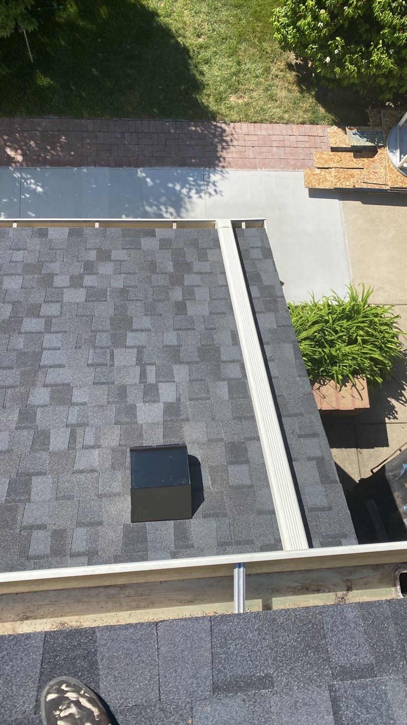 Roof Replacement using CertainTeed Landmark by 180 Contractors