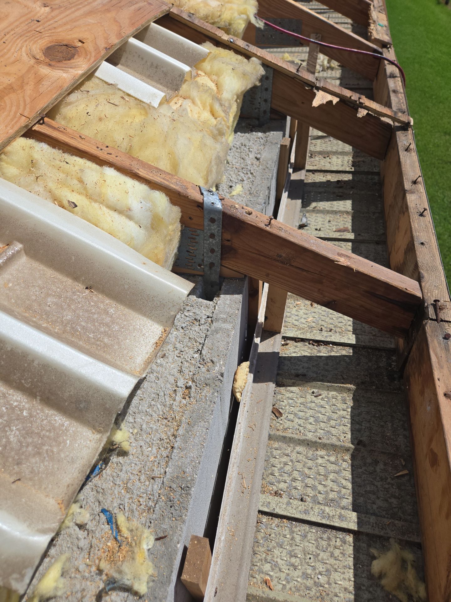 Project in Oldsmar 34677 by Mitchell Roofing Company LLC 