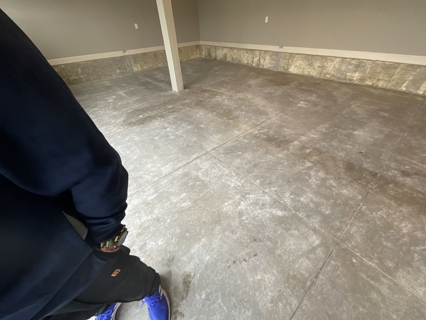 Garage using Mount Everest by Select Painting, Coatings & Garage Cabinets