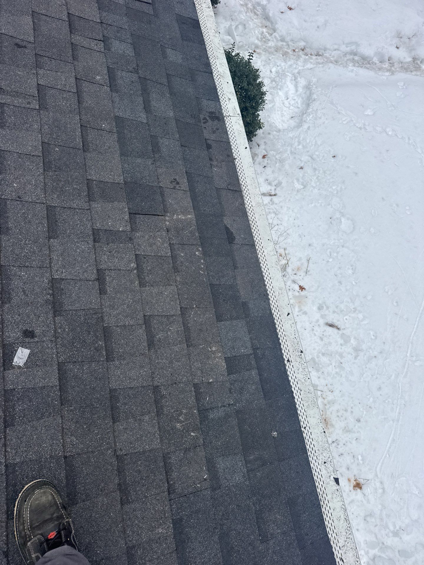 Ice Dam Removal & Snow Removal in Billerica, MA  by Mighty Dog Roofing of Greater Middlesex County