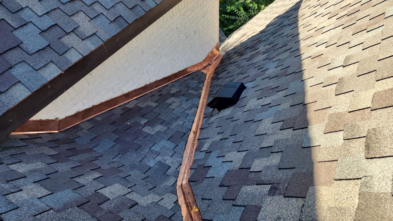 Presidential Shake Install by Paragon Roofing