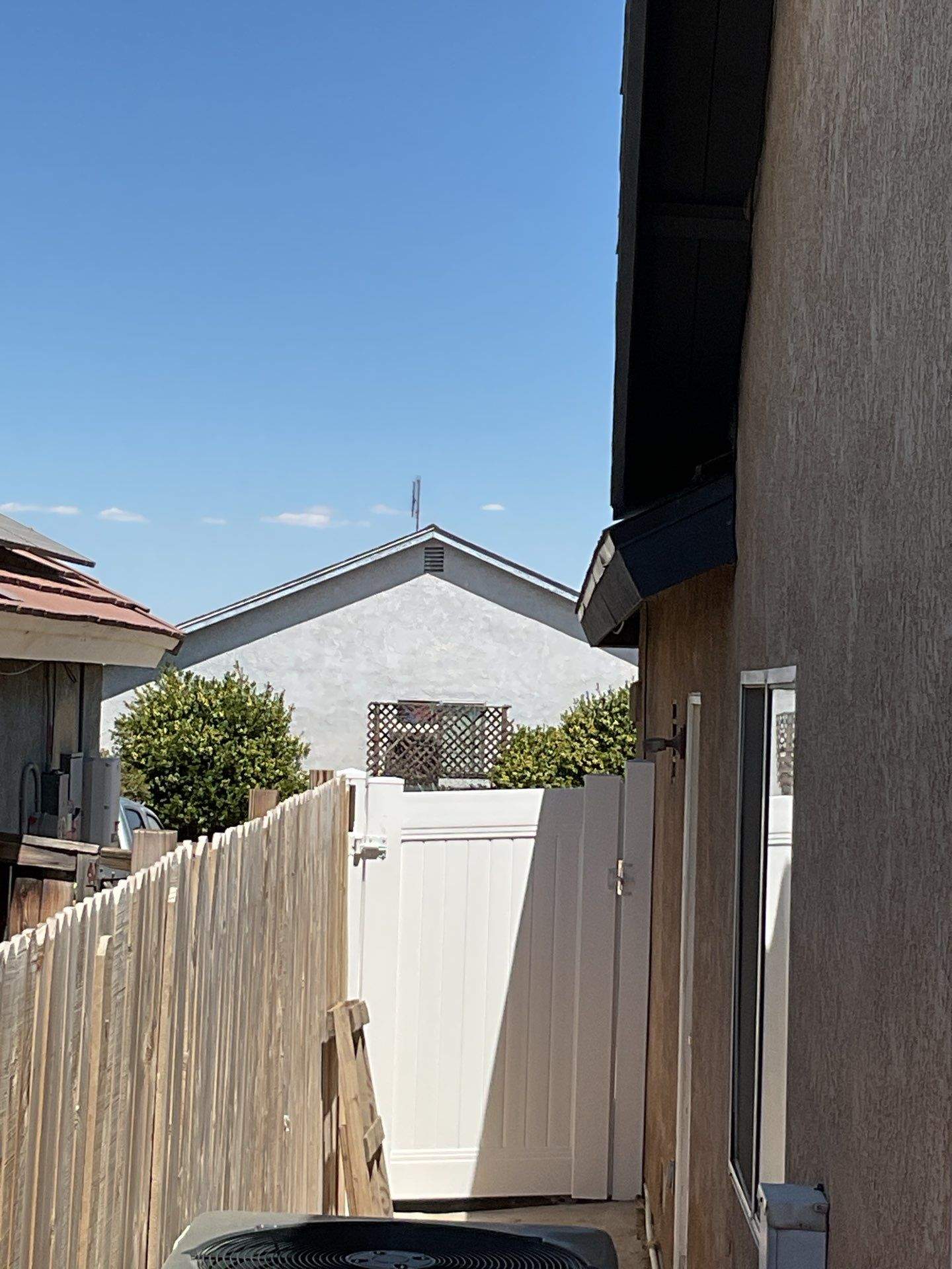 Fence Installation using Vinyl by Fence Guys Inc.