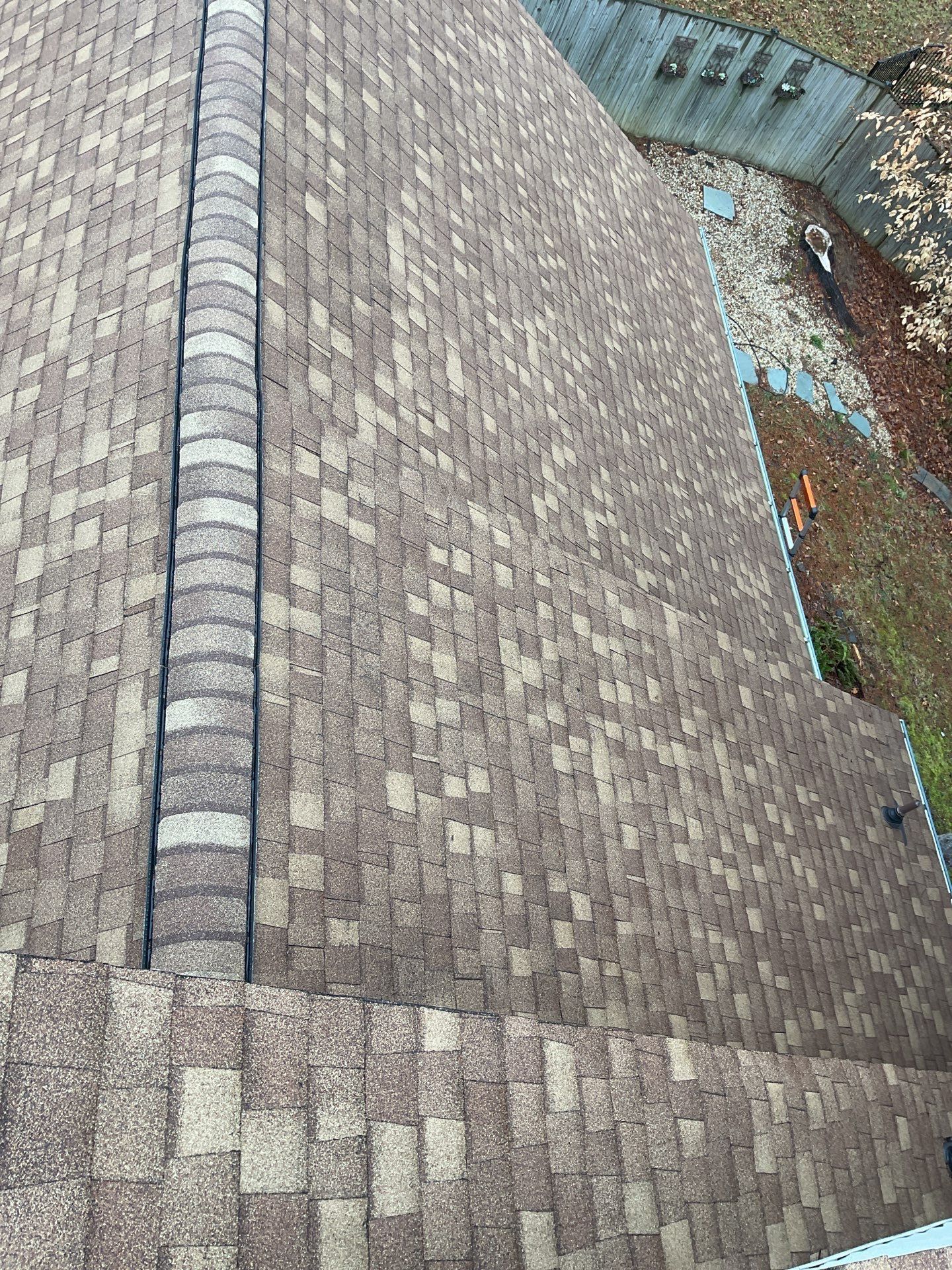 Springfield CertainTeed Landmark in Resawn Shake by RM Banning, Inc.