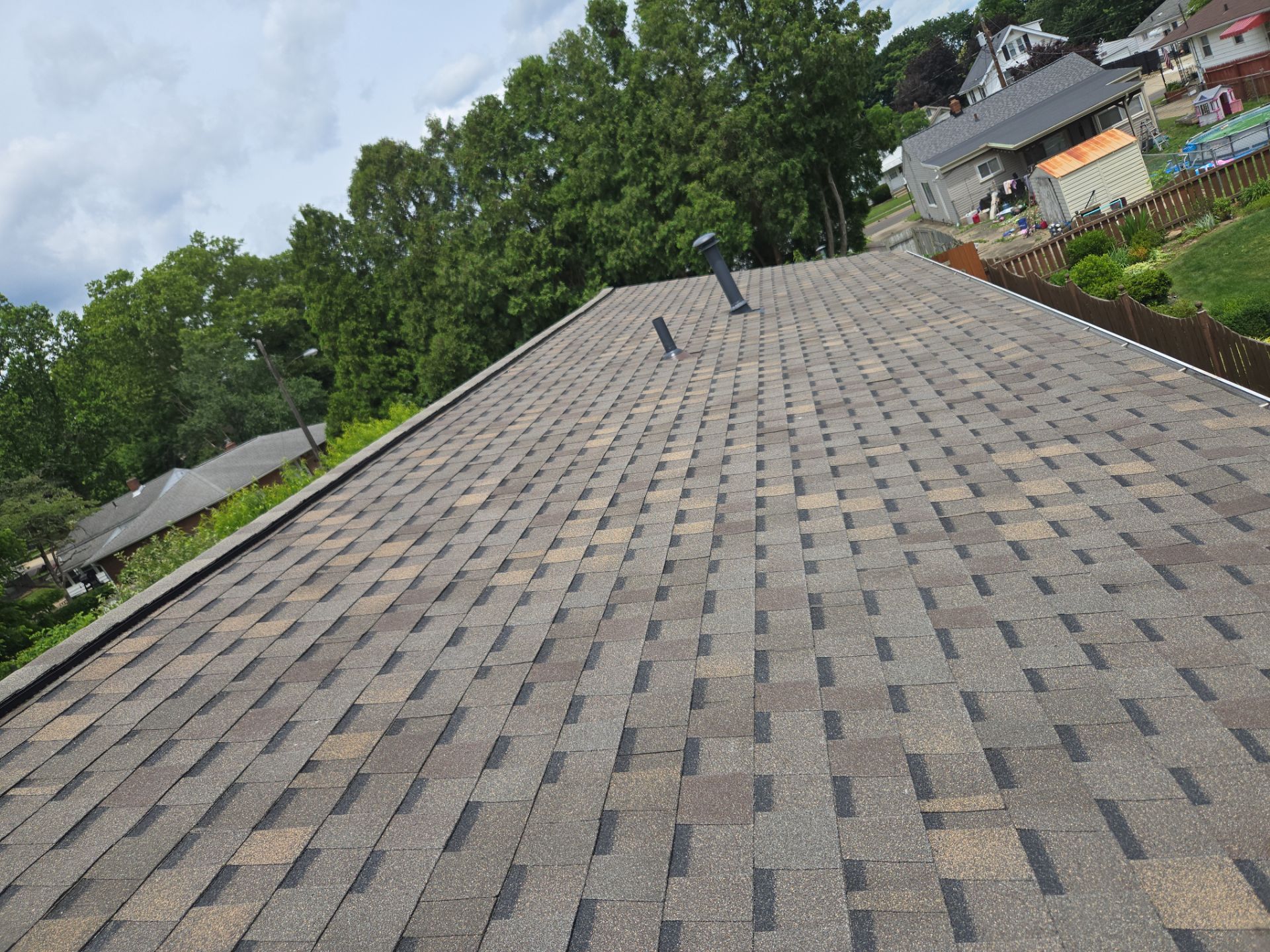 Diana A: Atlas Pinnacle, Color, Weathered Shadow, Drip Edge, Color, Musket Brown by Eagle Eye Roofing