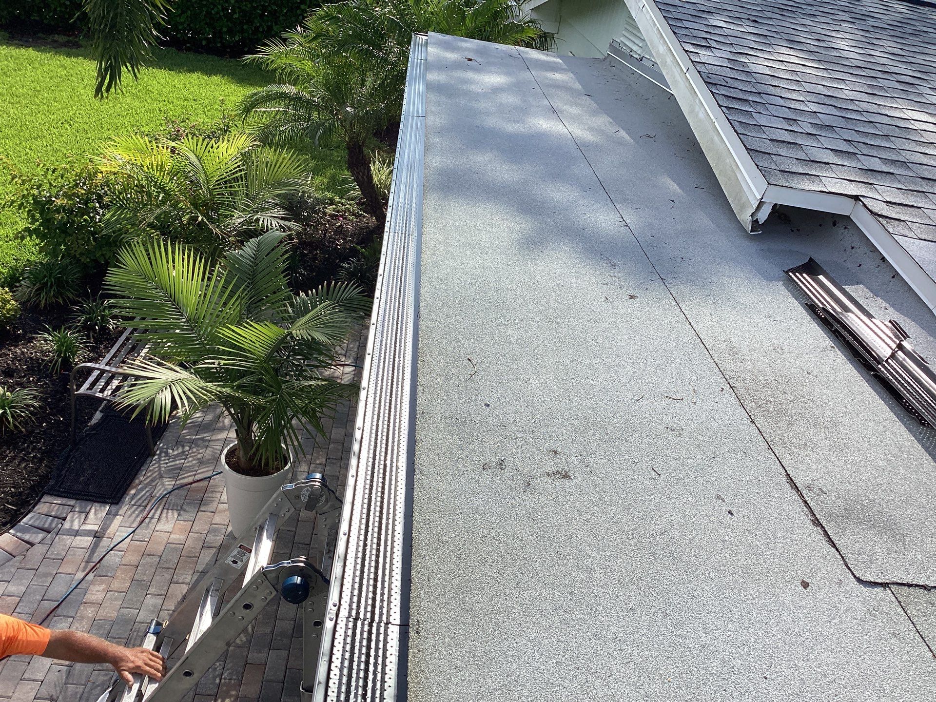 Elegant 7-Inch Seamless Gutters in Sarasota FL in Sarasota FL by Gutter Professors