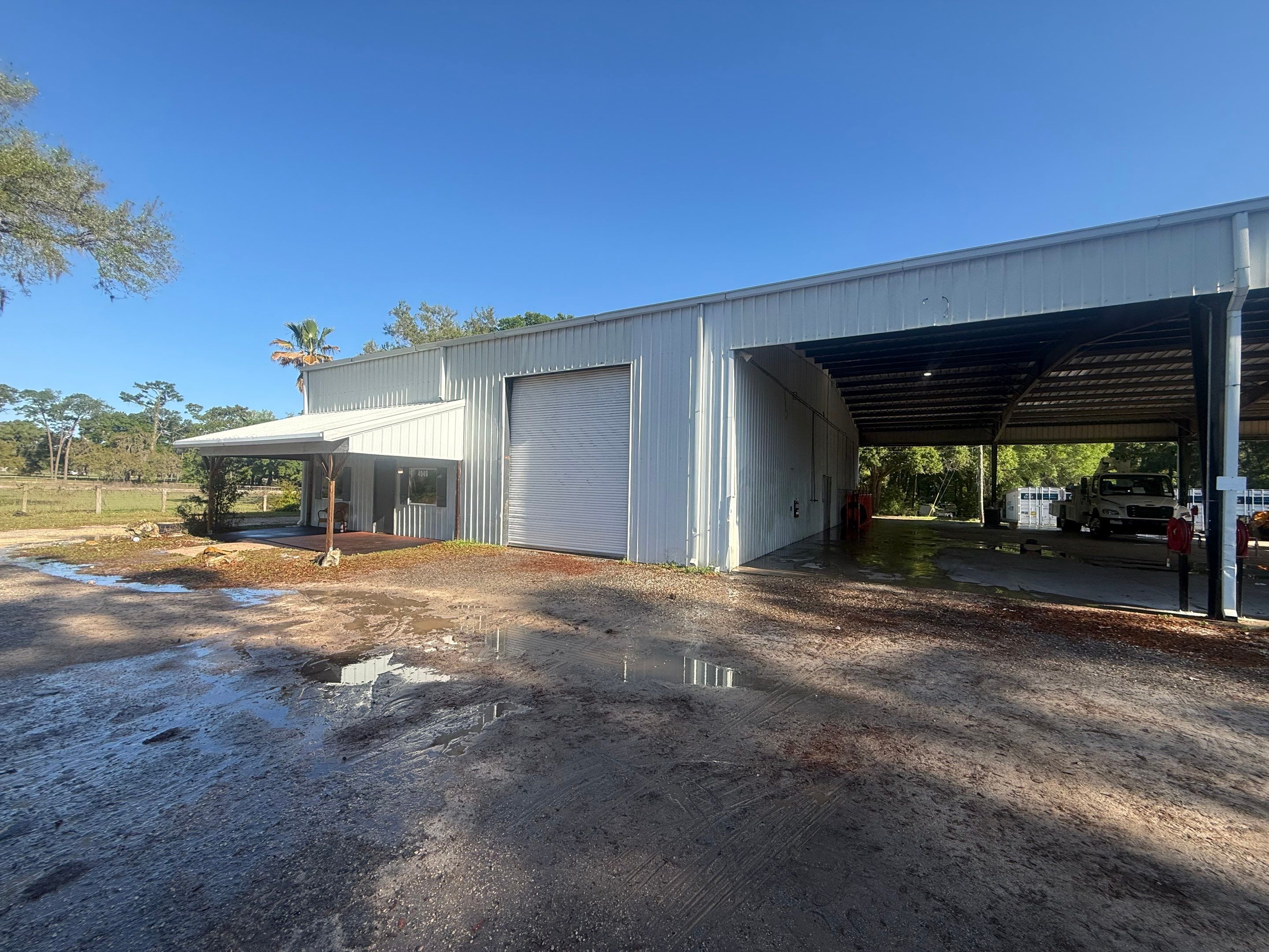 Ocala Metal Building and Gutter Cleaning by Infinite Exteriors LLC