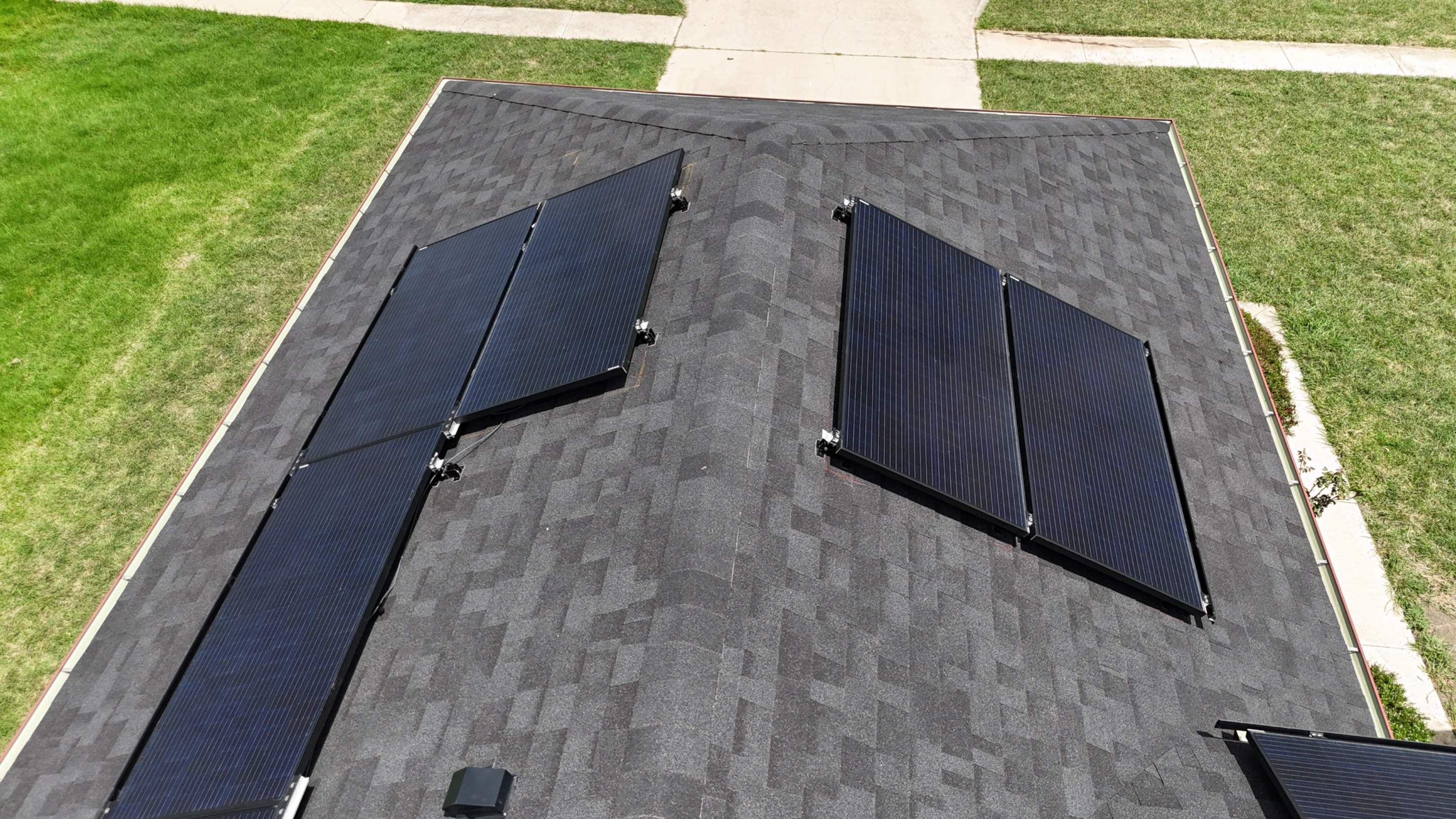 Brilliant Black - Malarkey Vista by RoofsOnly.com