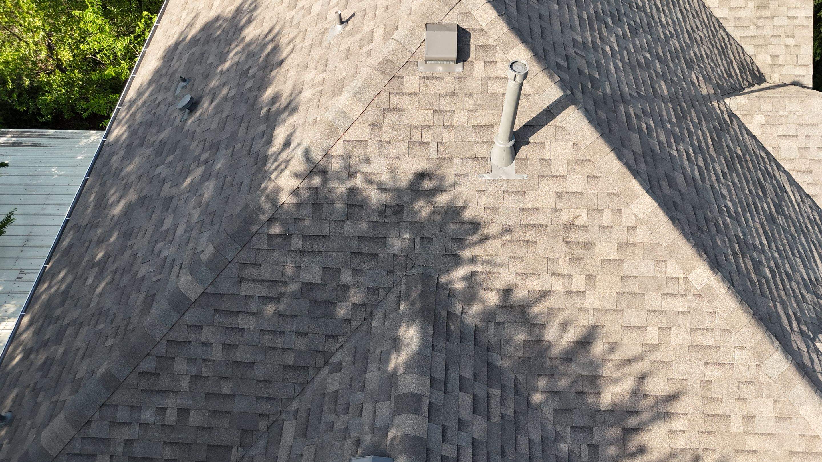 Weathered Wood Plus - Malarkey Highlander by RoofsOnly.com