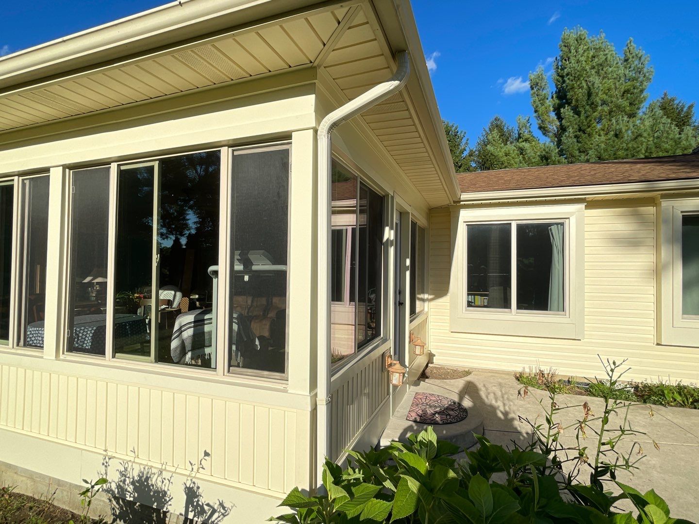 Siding Replacement using CertainTeed Restoration Classic D5 by 180 Contractors