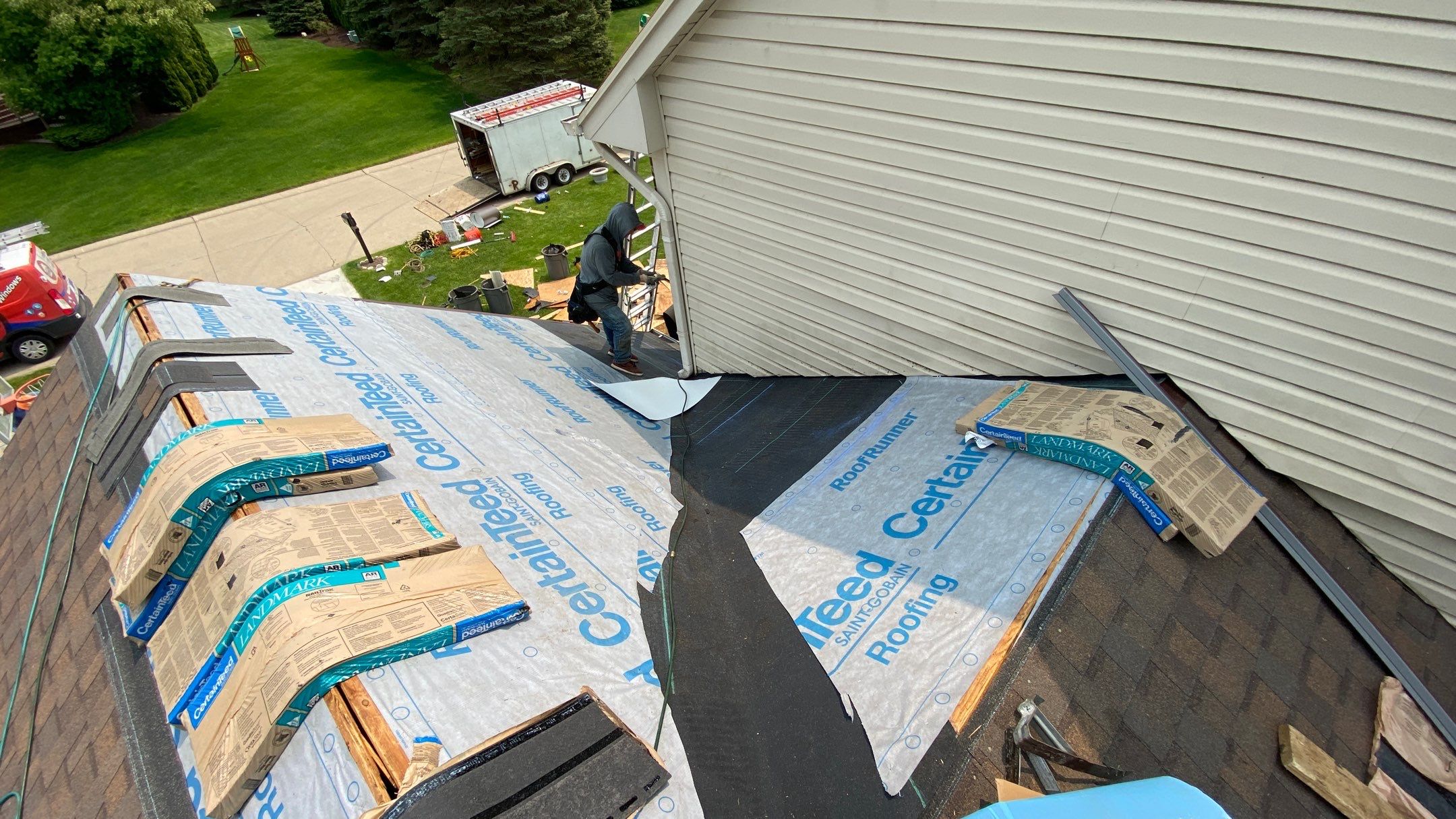 Roof Replacement using CertainTeed Landmark by 180 Contractors