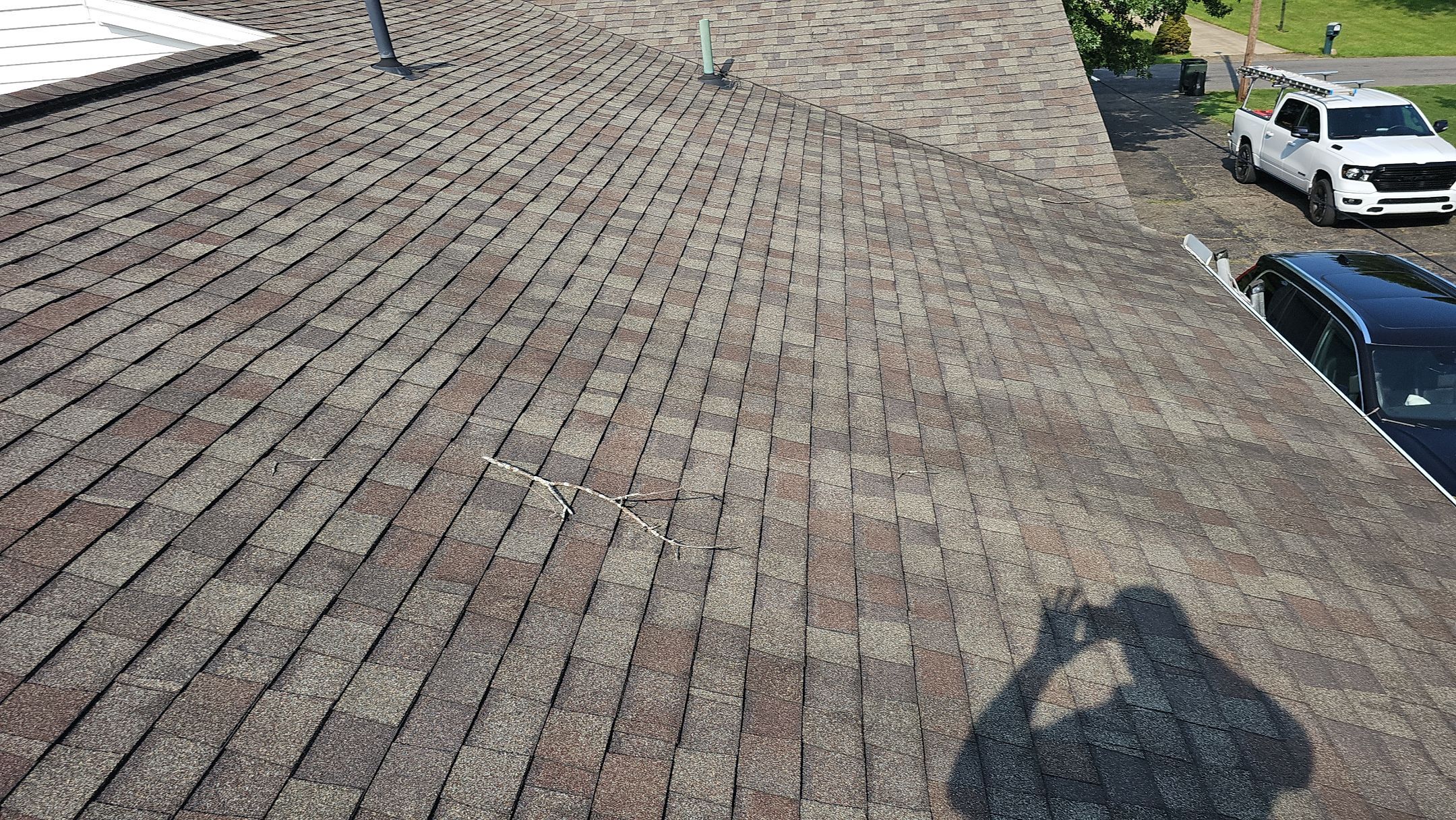 ATLAS PINNACLE COLOR: WEATHERWOOD DRIP EDGE: WHITE by Eagle Eye Roofing