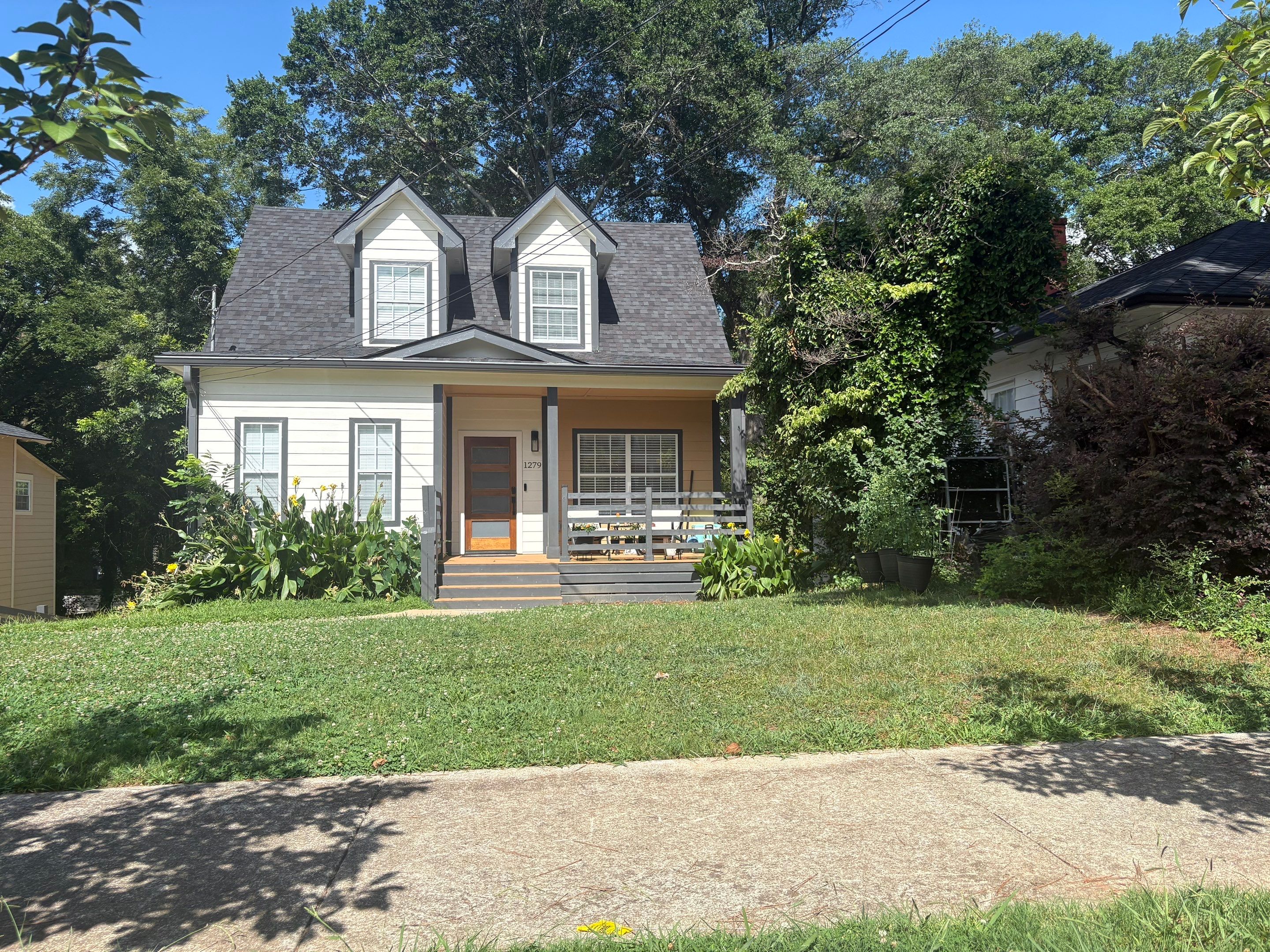 From Crisp White to Cozy Warmth: A Unified Color Story by Atlanta's Paint Doctor