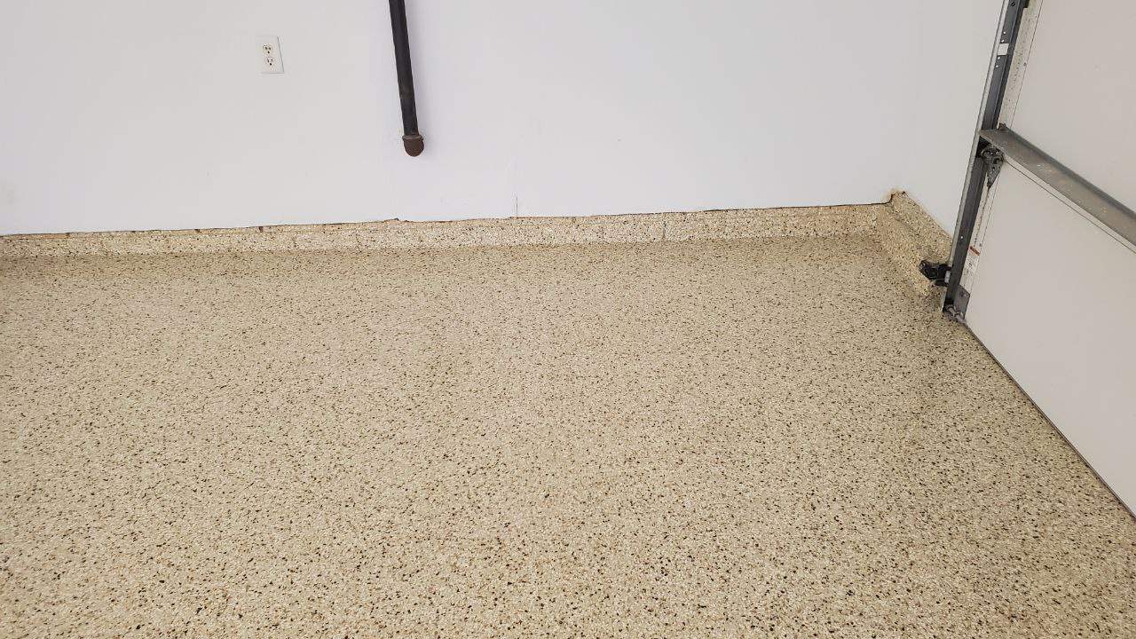 Shoreline Garage, Front Porch, & Back Porch Maroa by Loud Bros