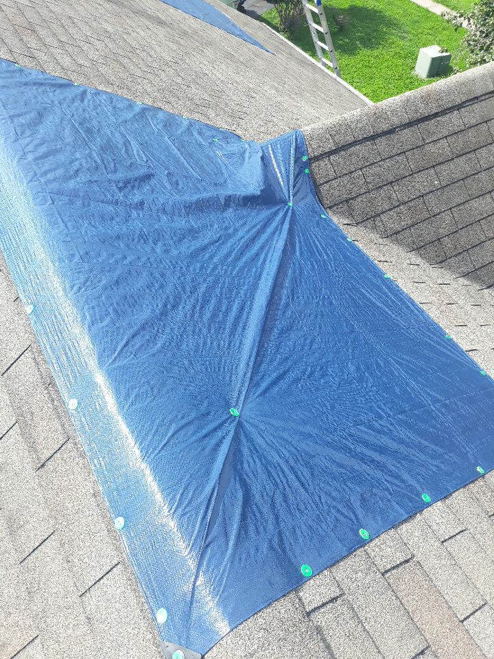 Woodbridge: CertainTeed Landmark Designer Shingles in Cottage Red by RM Banning, Inc.