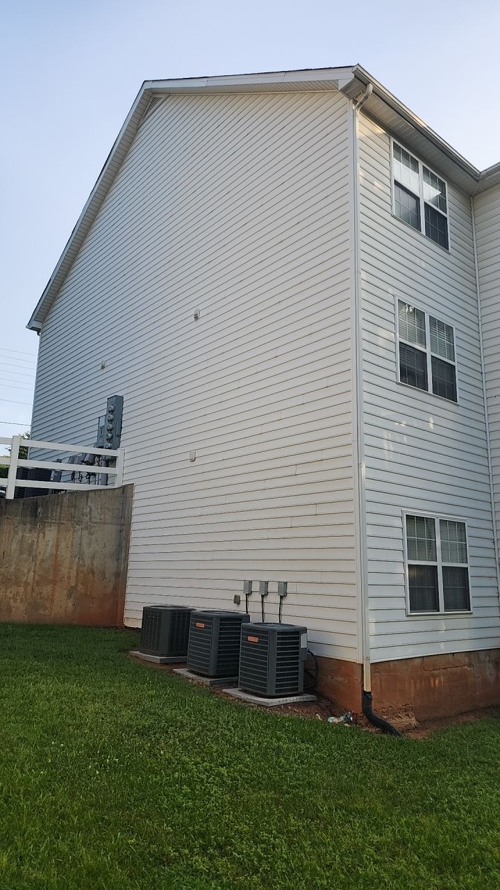 Appartment cleaning by G&H Home Tech Pros LLC