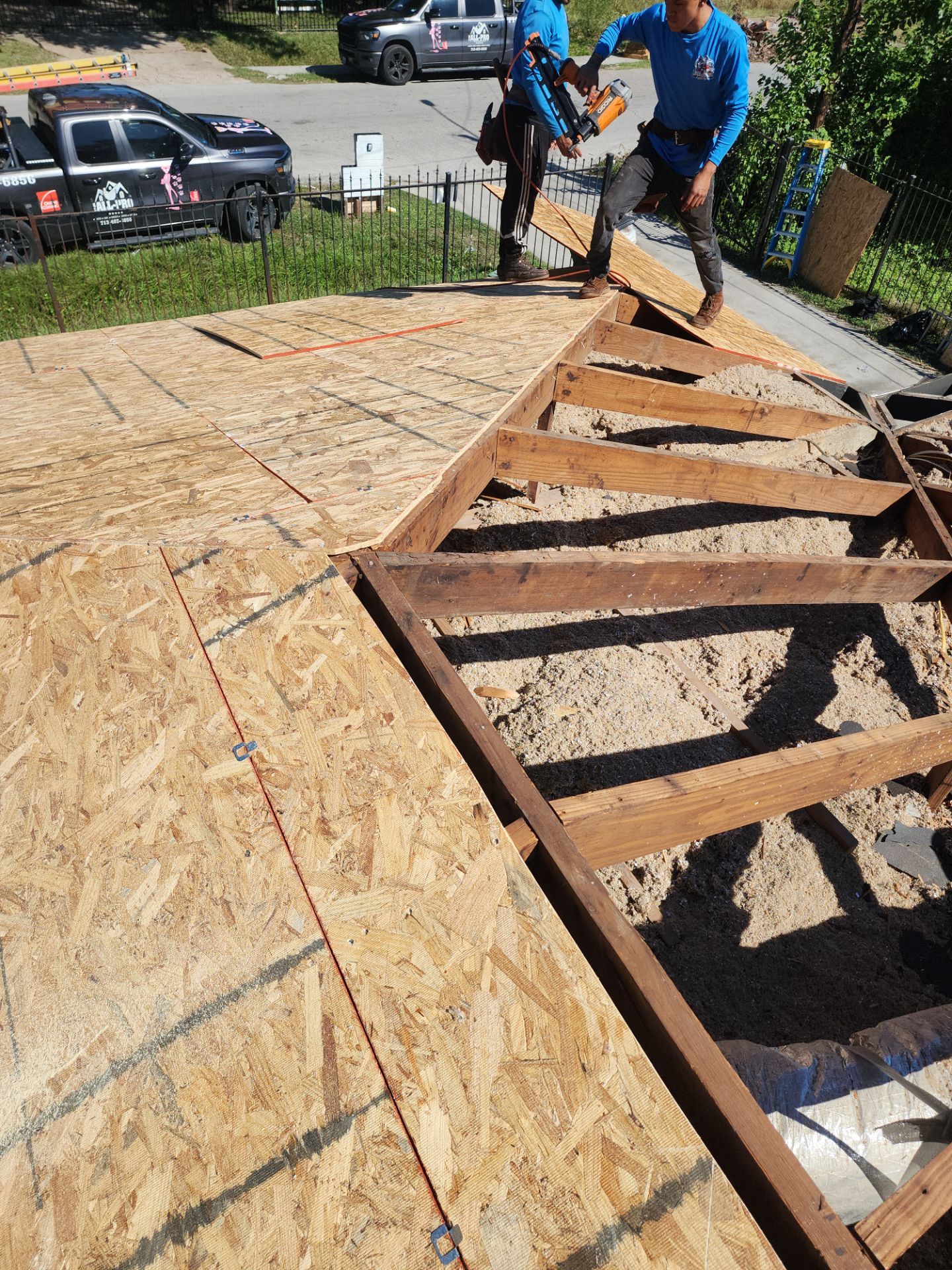 Residential Roofing Installation using Owen's Corning Duration (Lifetime) Shingles by Roof Repair Company