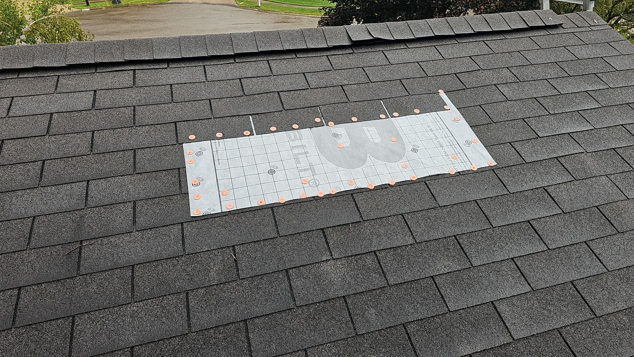 ATLAS PINNACLE COLOR: HEARTHSTONE, DRIP EDGE: BLACK by Eagle Eye Roofing