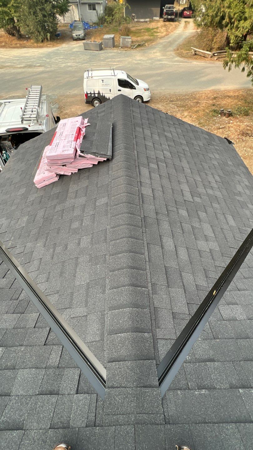 Residential Roofing Installation using OC Oakridge shingles by Top Notch Roofing Inc