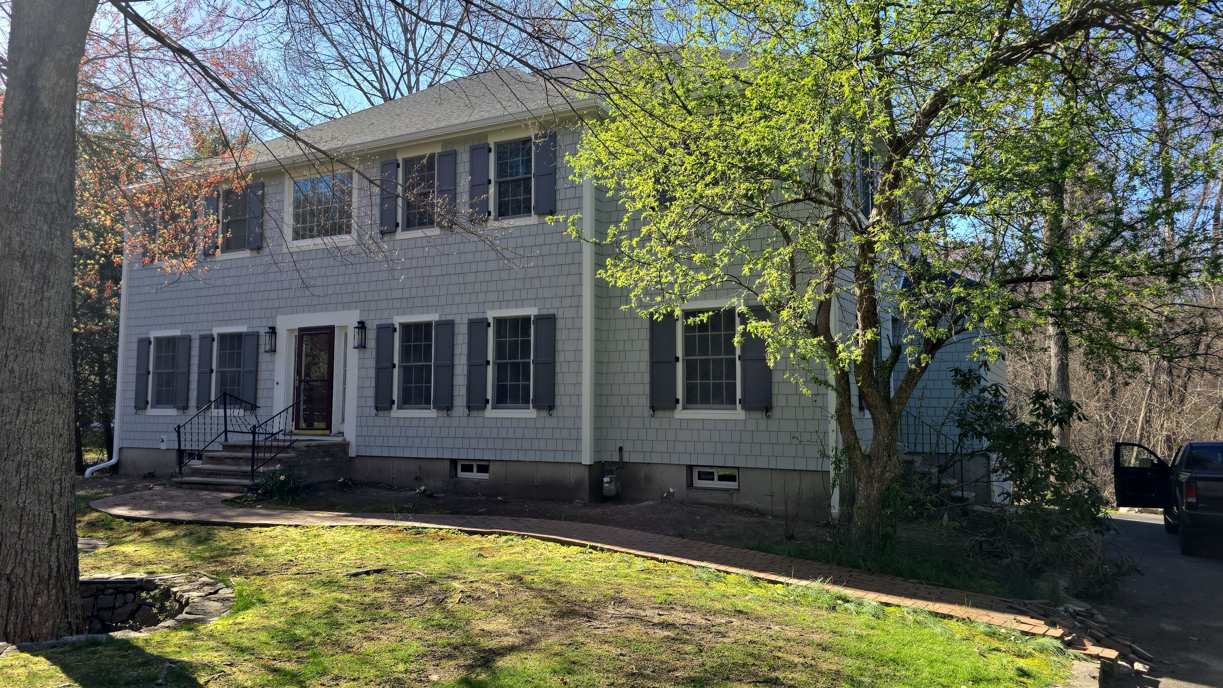 Siding and roof replacement in Framingham, Ma by UBrothers Construction