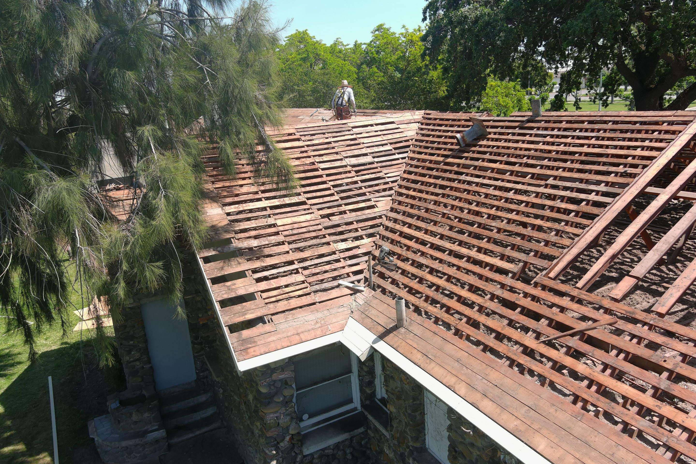 Certainteed Landmark Solaris shingle job at Merced Fairgrounds by Straight Edge Roofing Inc