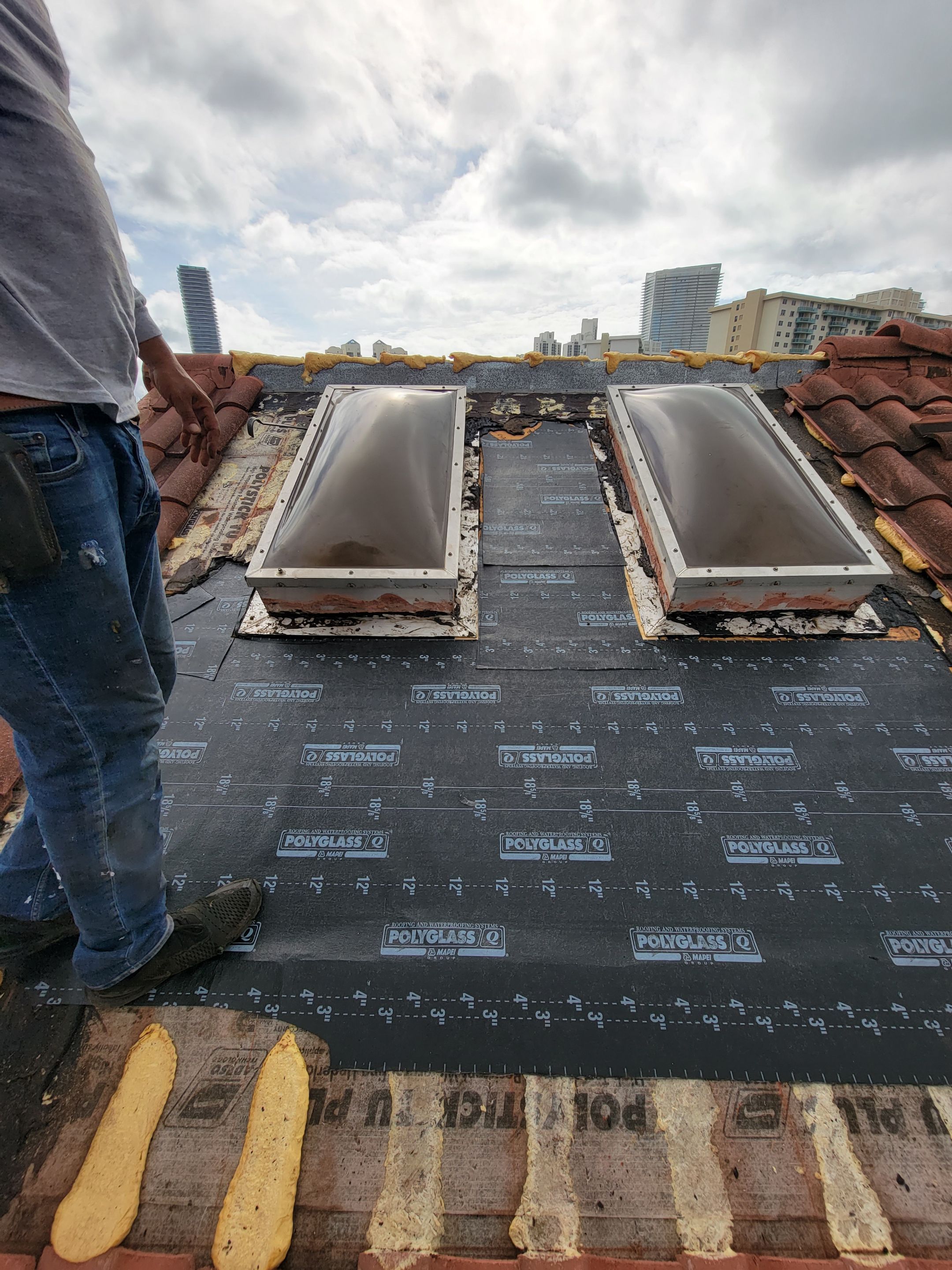 NE 37th Ave, Aventura, FL by G&J Roofing 