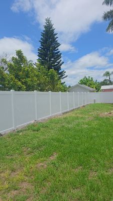 White Vinyl Privacy Fence Installation in Bonita Springs
