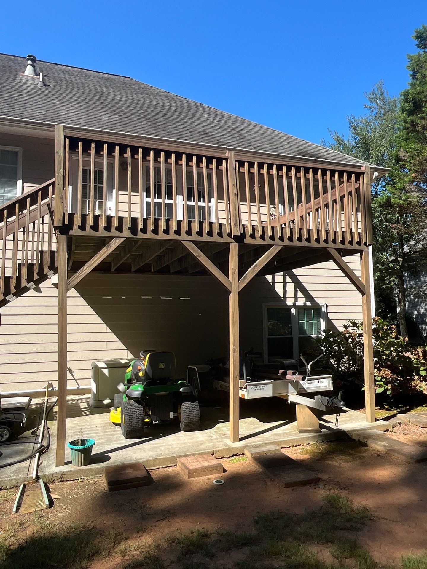 Deck Build using Deckorators Venture Series Decking in the Sandbar Color by Nelson Exteriors