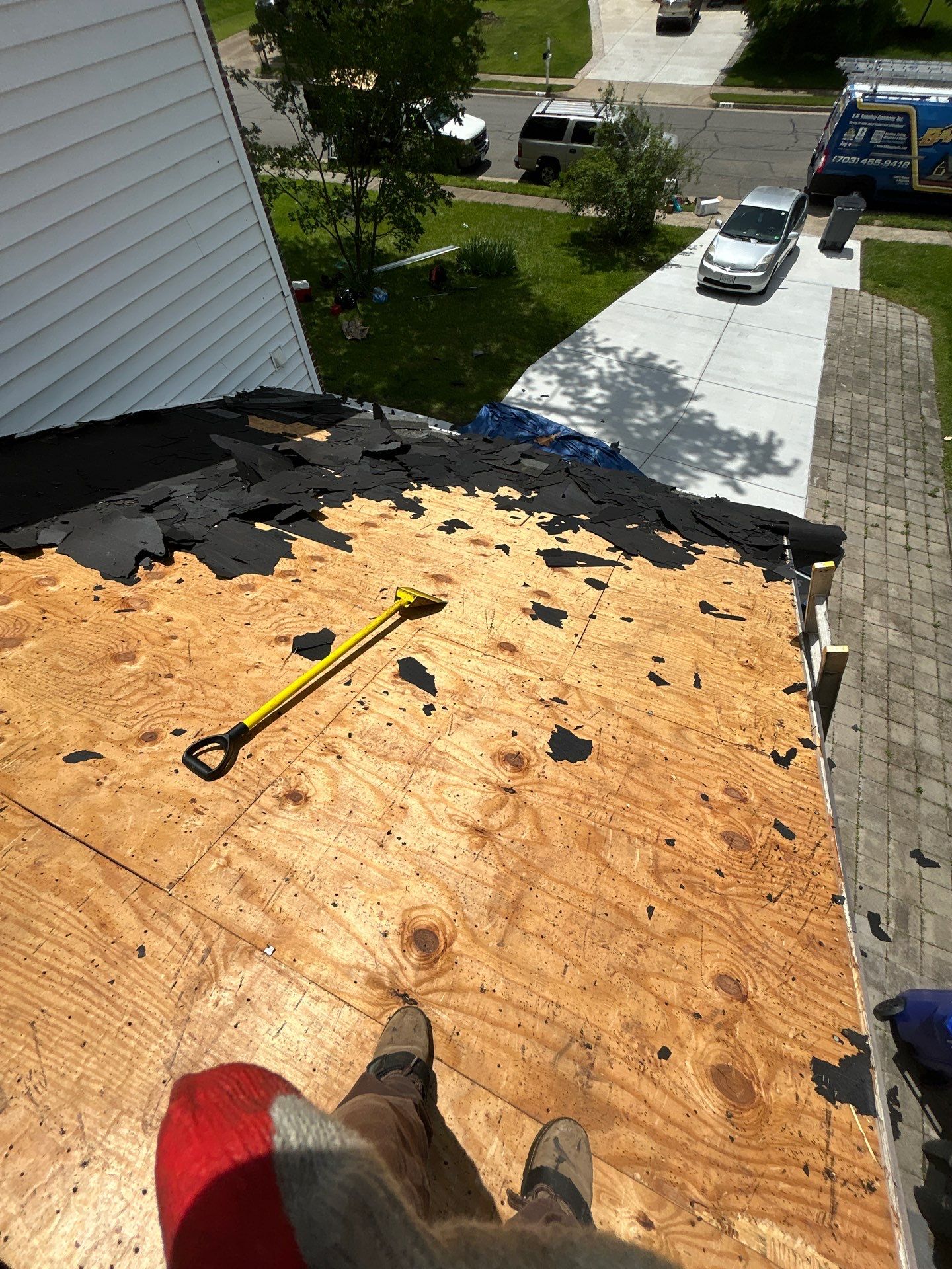 Manassas: Residential Roof Replacement with CertainTeed Landmark Pro in Max Def Georgetown Gray by RM Banning, Inc.