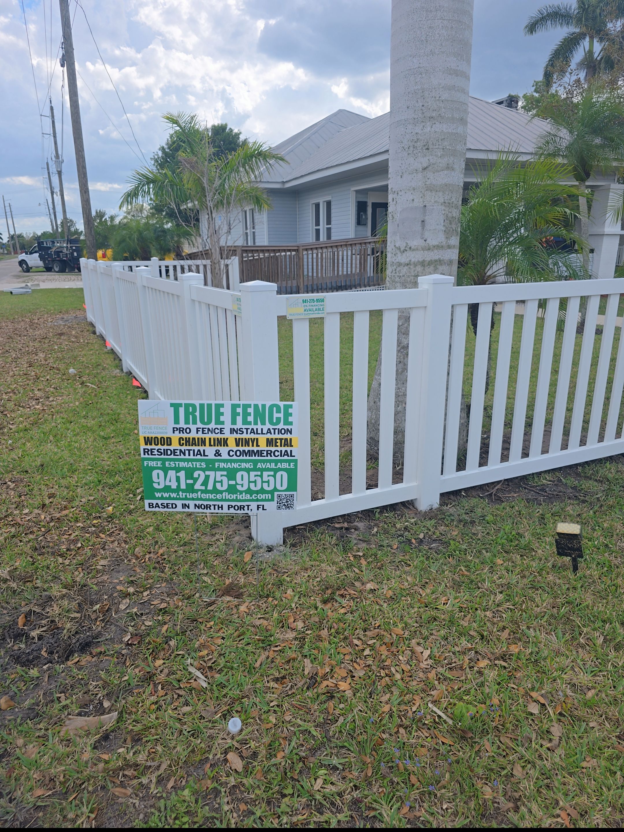 Vinyl Fence for Valerie's House by True Fence LLC