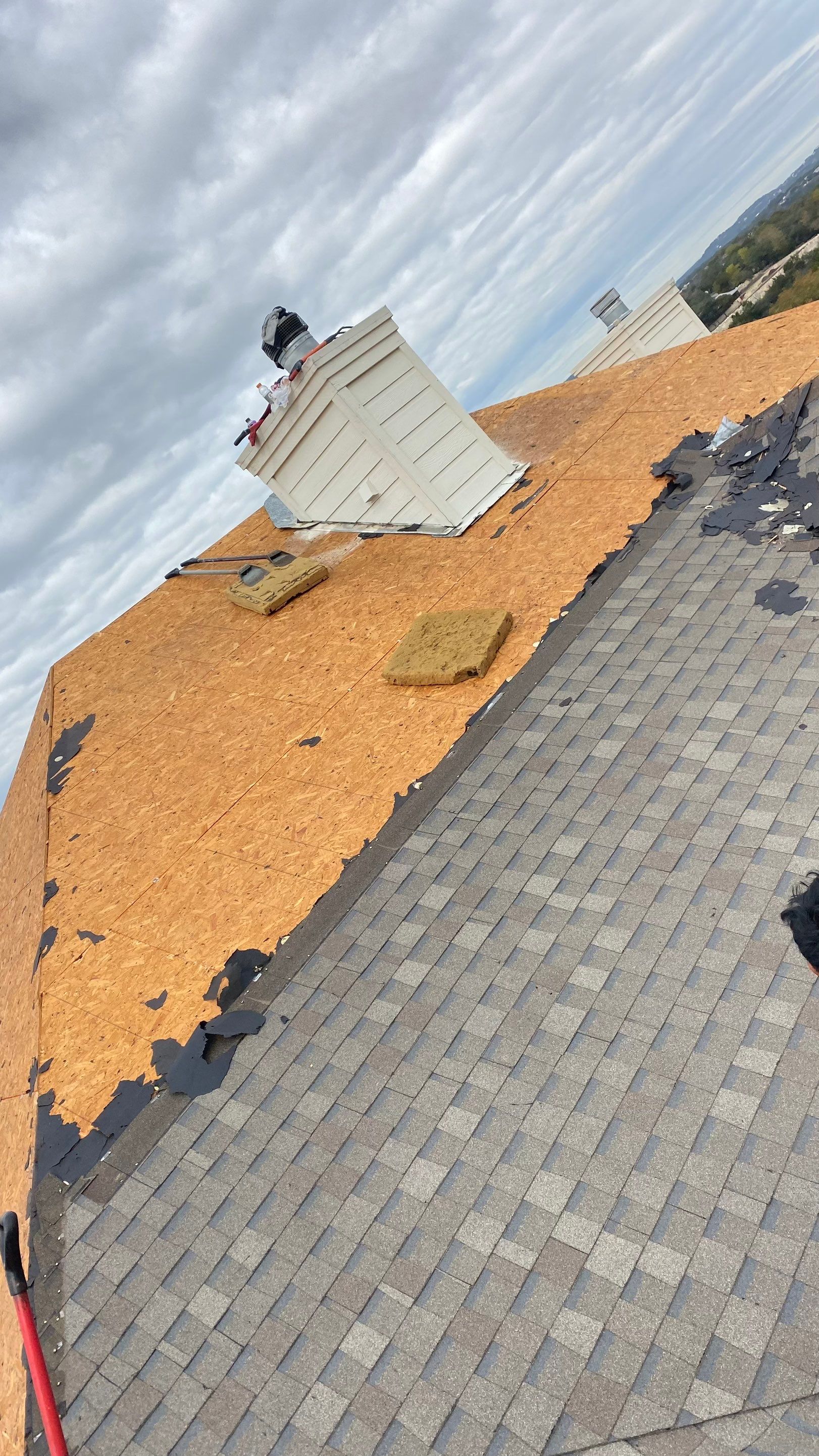 Residential Roof Replacement using Owens Corning 30 year Architectural Shingles by Premier Roofing and Contracting