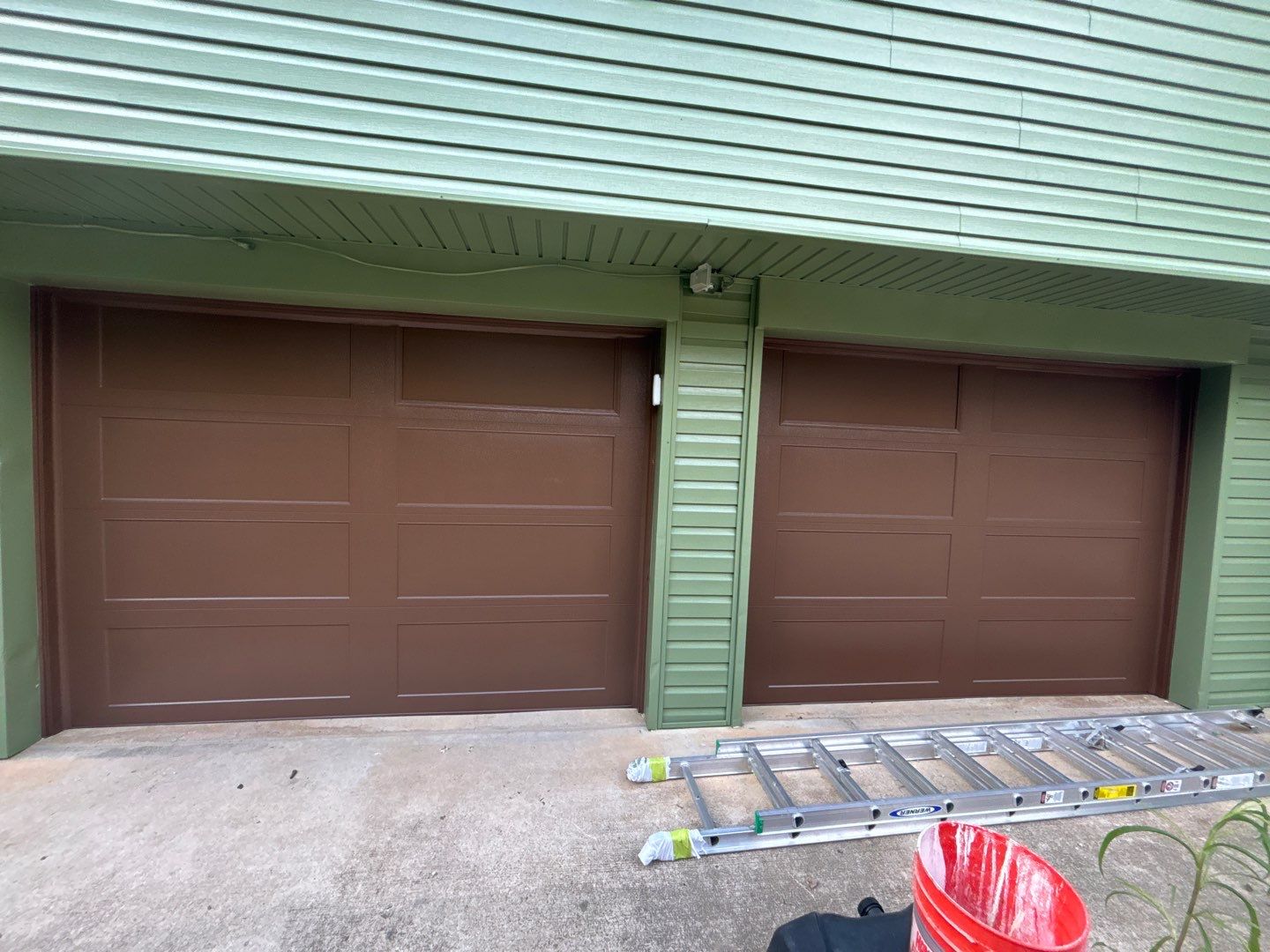 From Bold Red to Refreshing Green in Bucyrus – Yes, You Can Paint Vinyl! by Cougar Painting