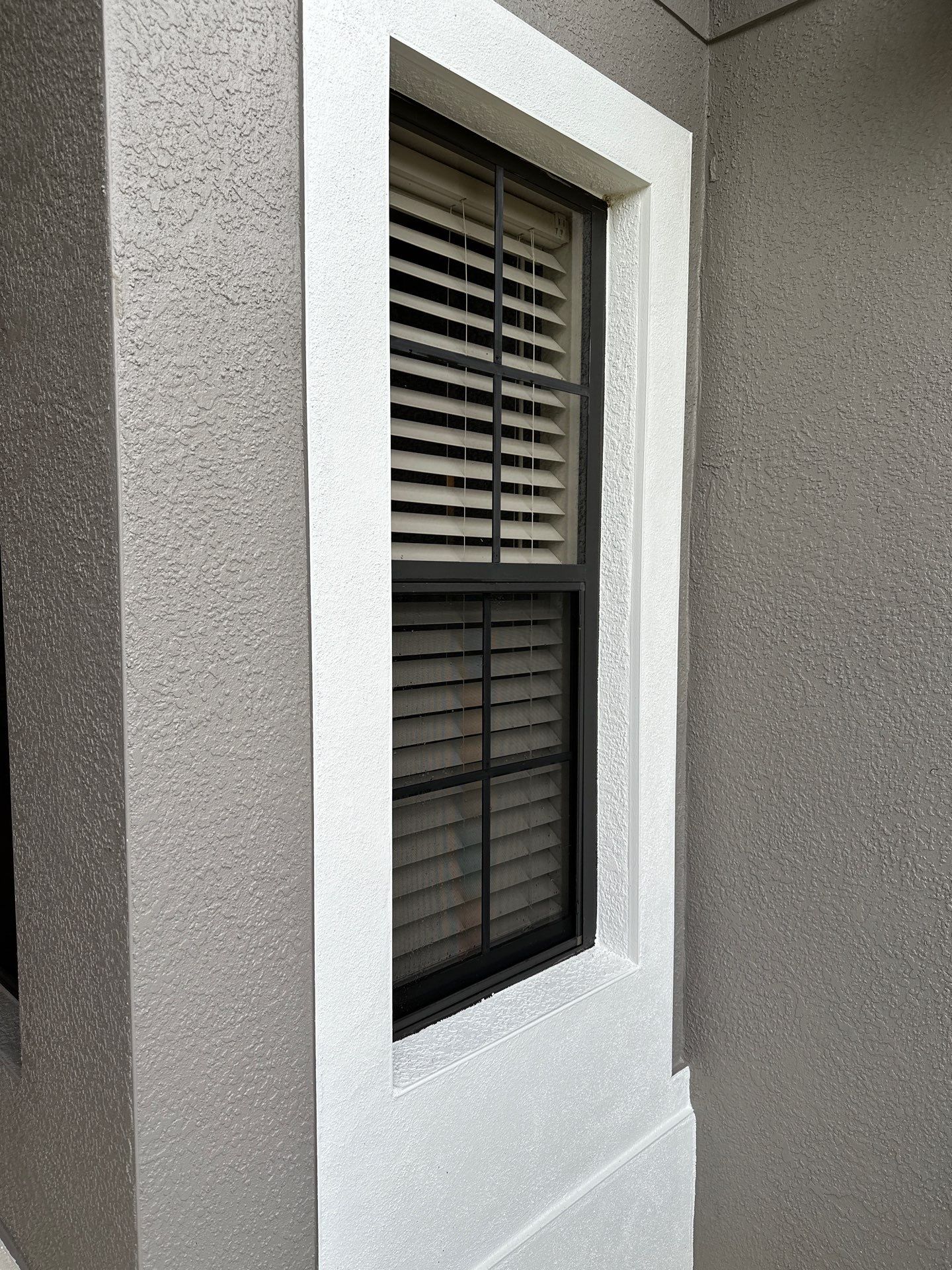 House Wash, Lanai Cleaning, and Driveway Cleaning by Sunshine AquaWash