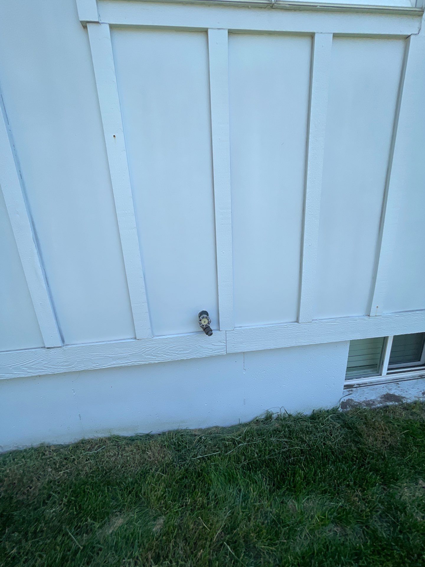 James Hardie siding in Overland park  by EEC  Windows, Siding & Roofing 