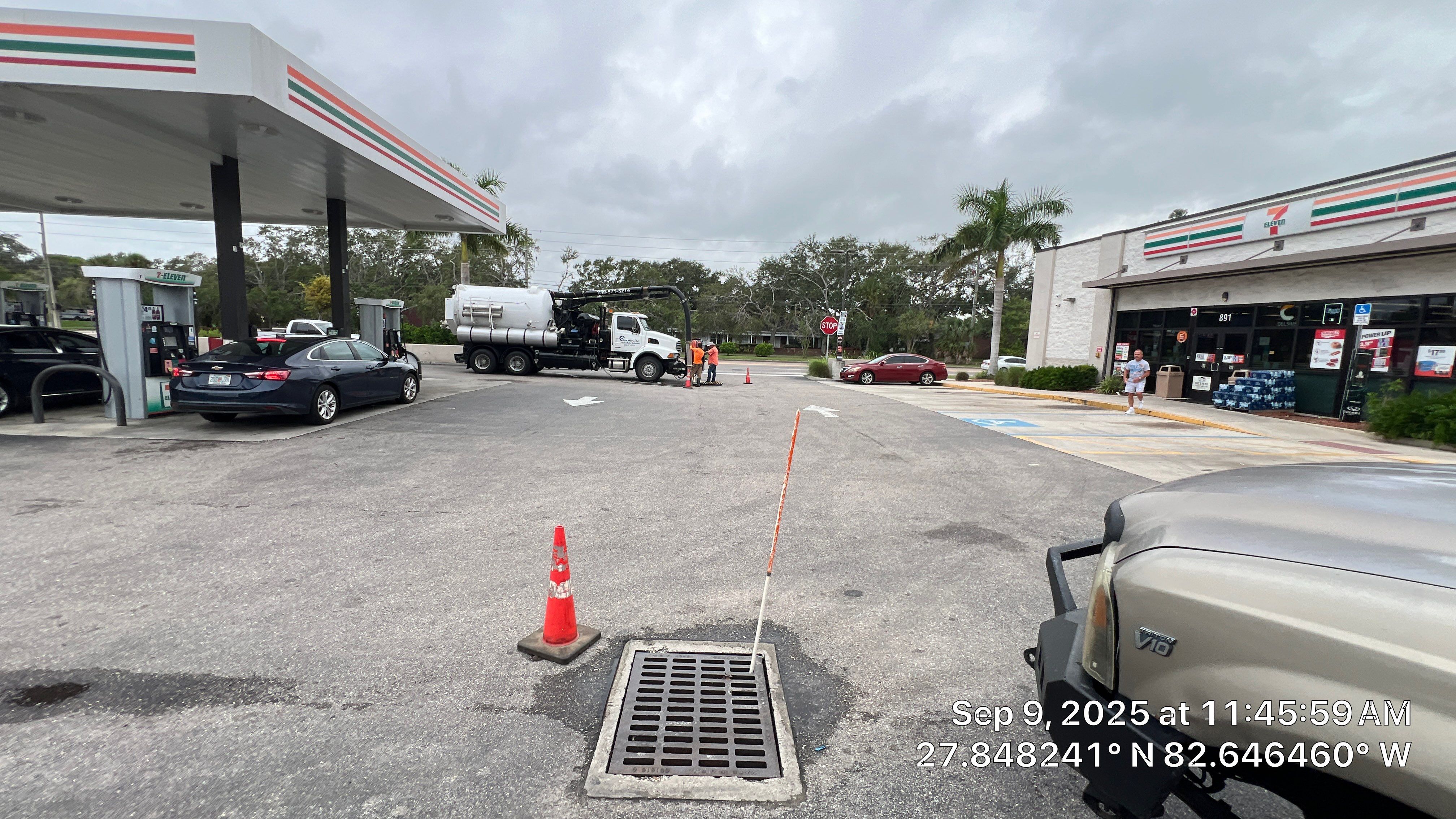 St. Petersburg 7-Eleven Stormwater System Cleaning by Don Mar, Inc. Storm Water Solutions