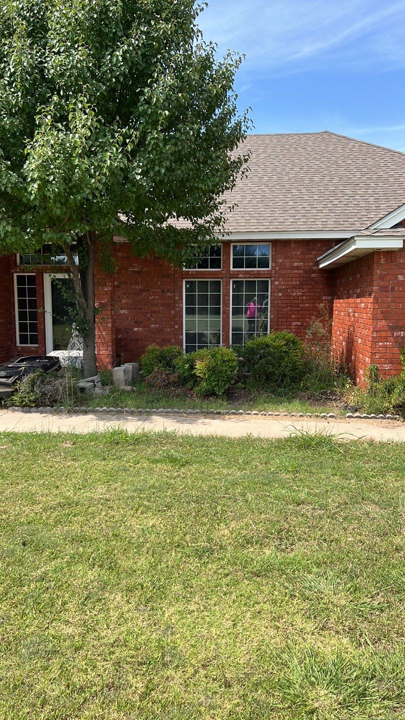 1000' Drive and Patio using Concrete by Clays Services Inc