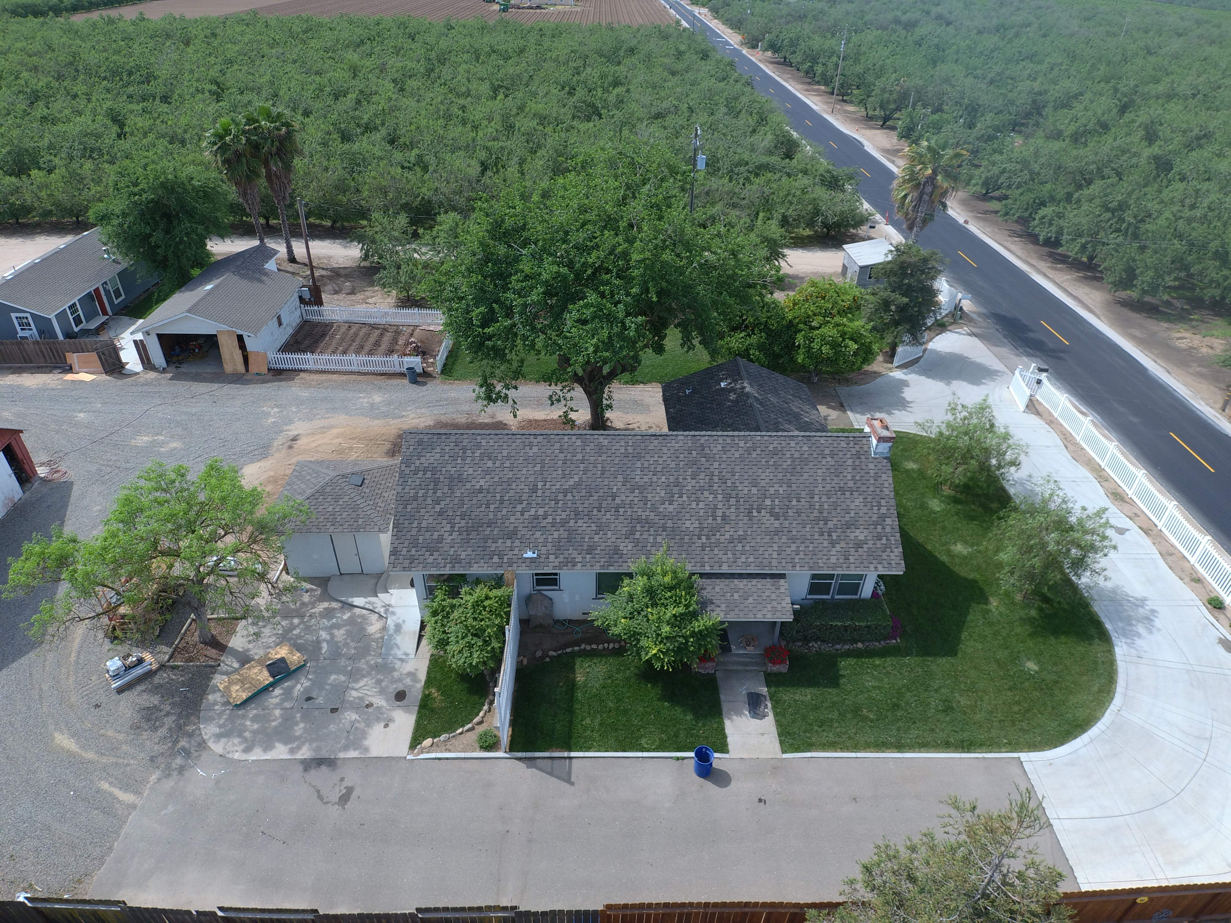 Residential Roofing Installation using Presidential type composition shingles by Straight Edge Roofing Inc