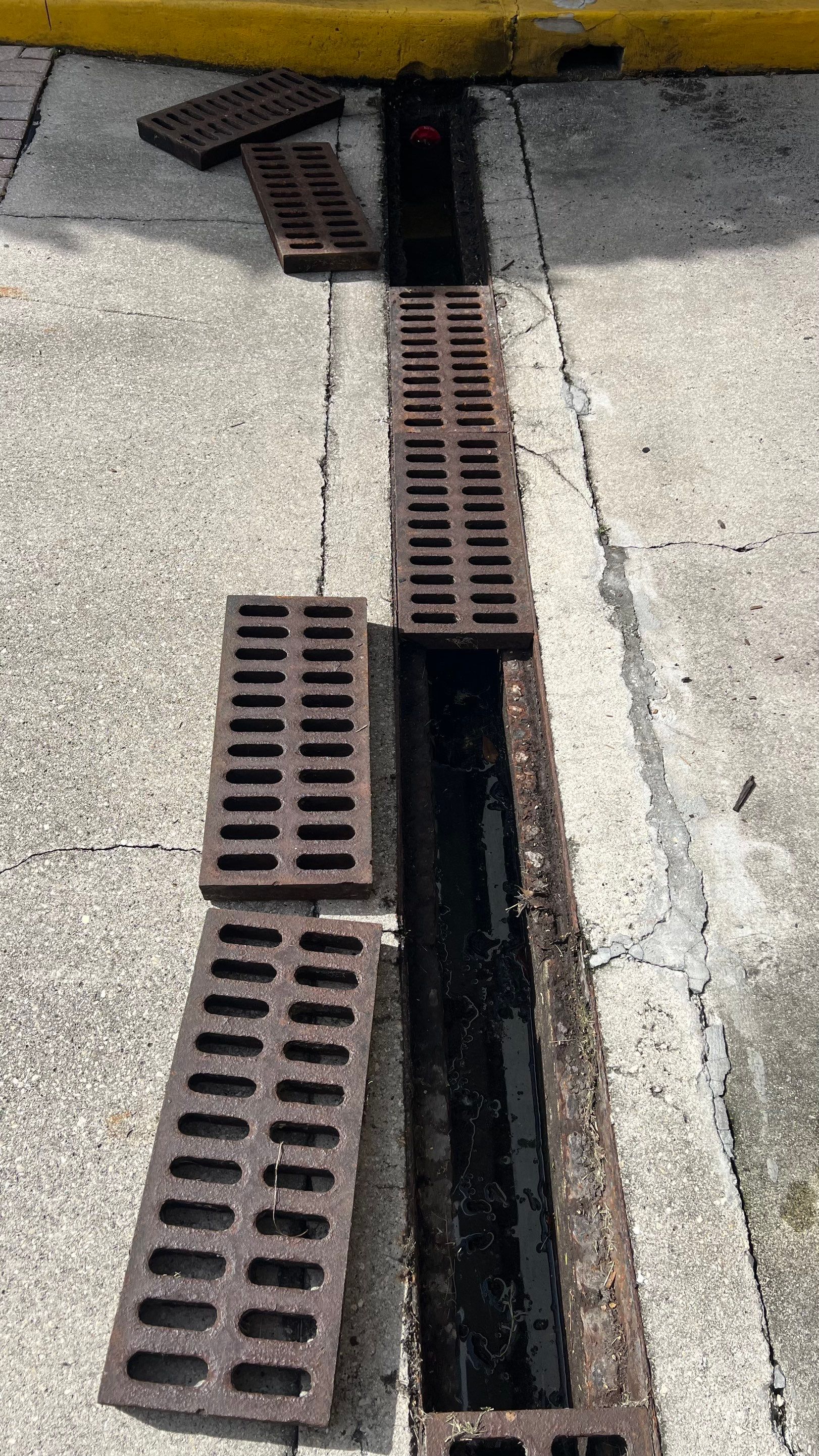 Marco Island Condo Stormwater System Maintenance and Standing Water Removal by APS Power & Water