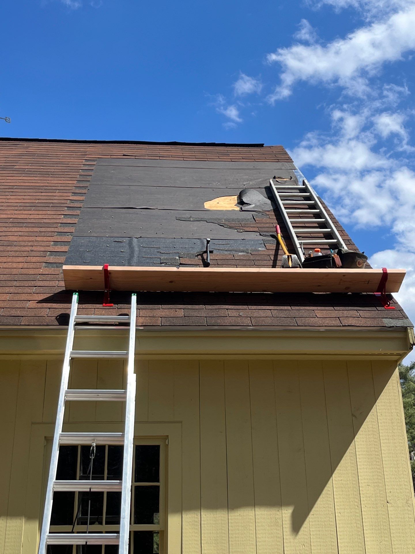 Roof Repair in Deerfield New Hampshire by Tall pine roofing