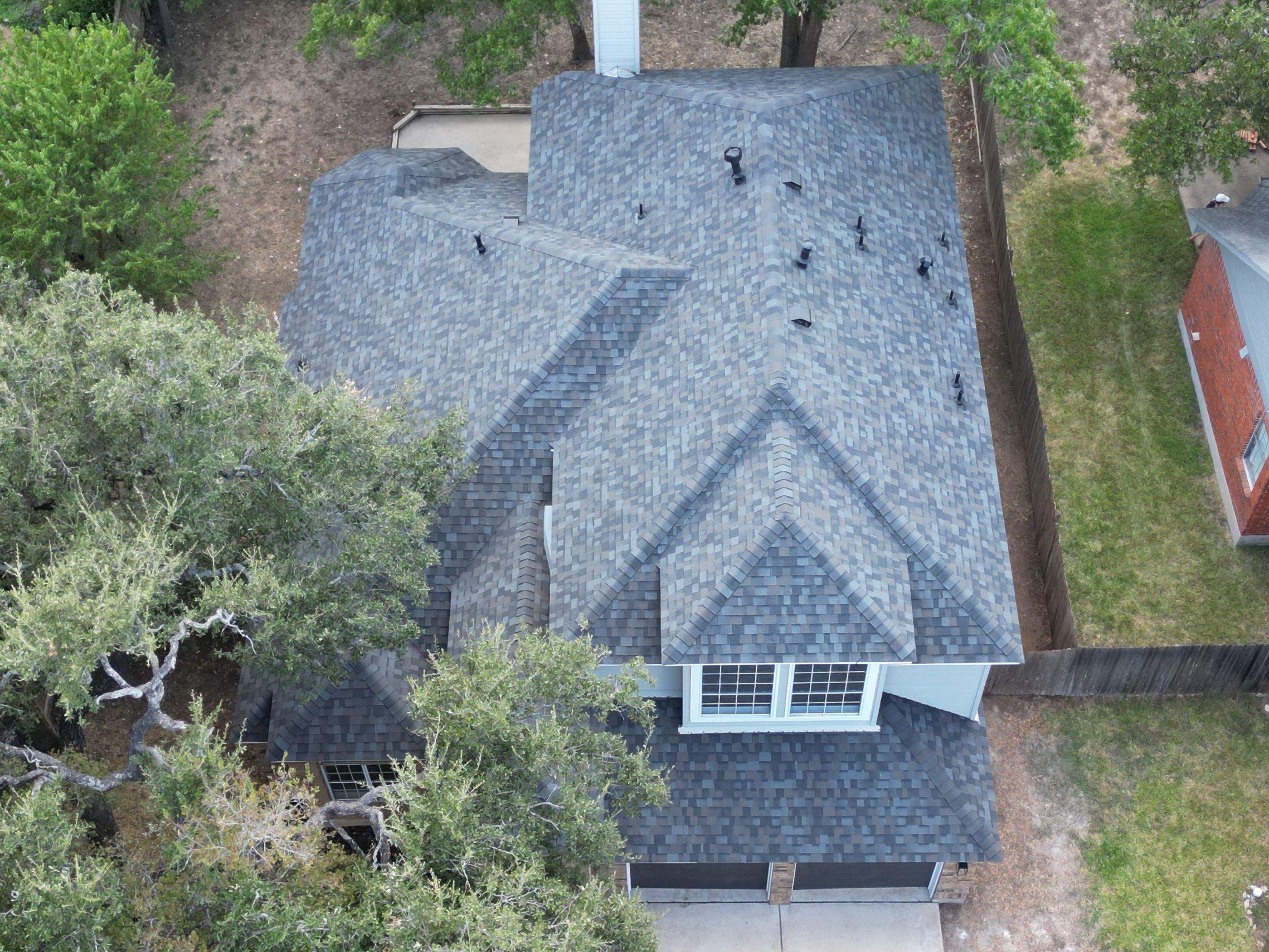 Williamsburg Gray - Owens Corning TruDefinition Duration by RoofsOnly.com