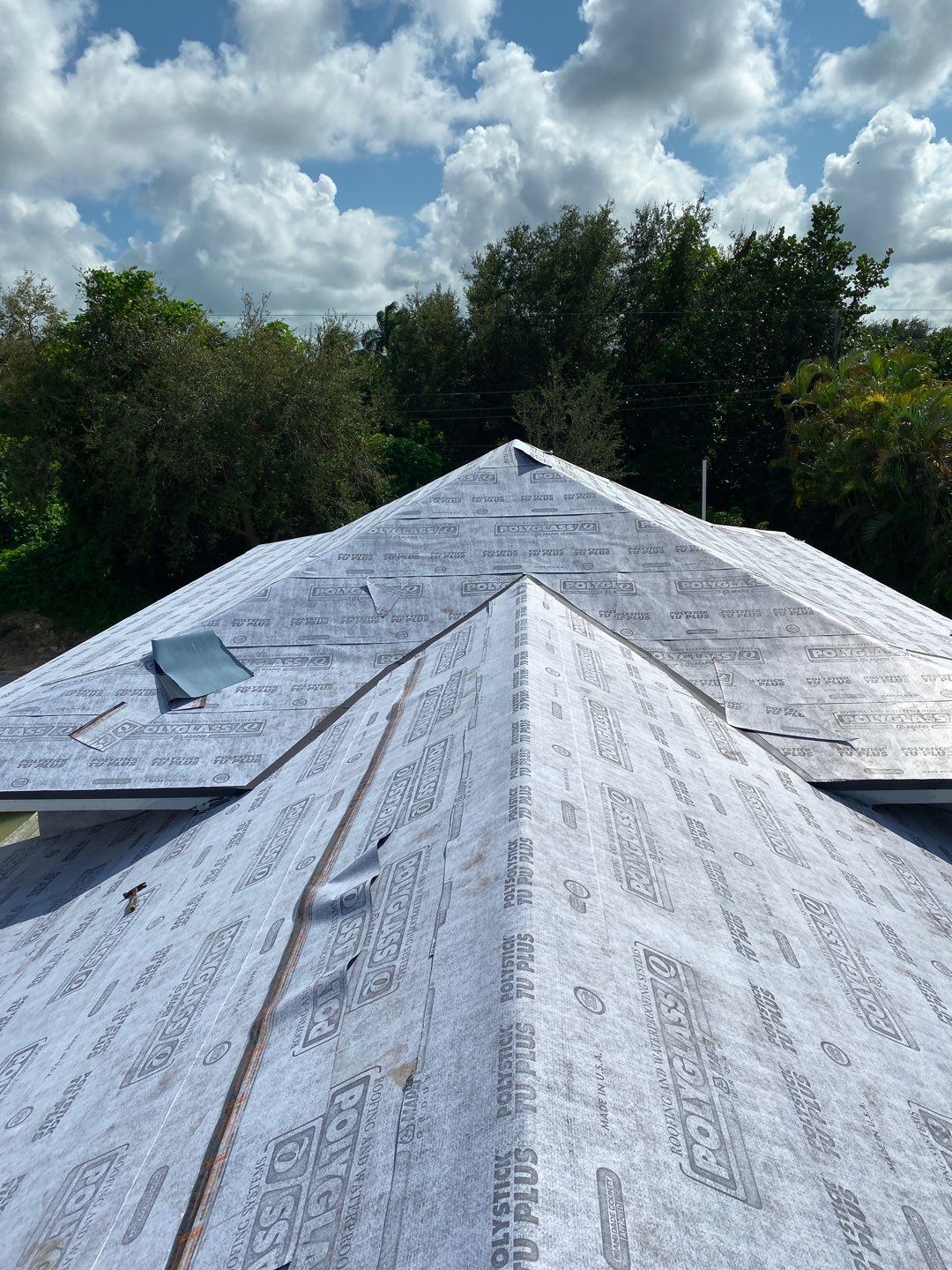 Crown Windsor Slate - Charcoal Black Color by Istueta Roofing