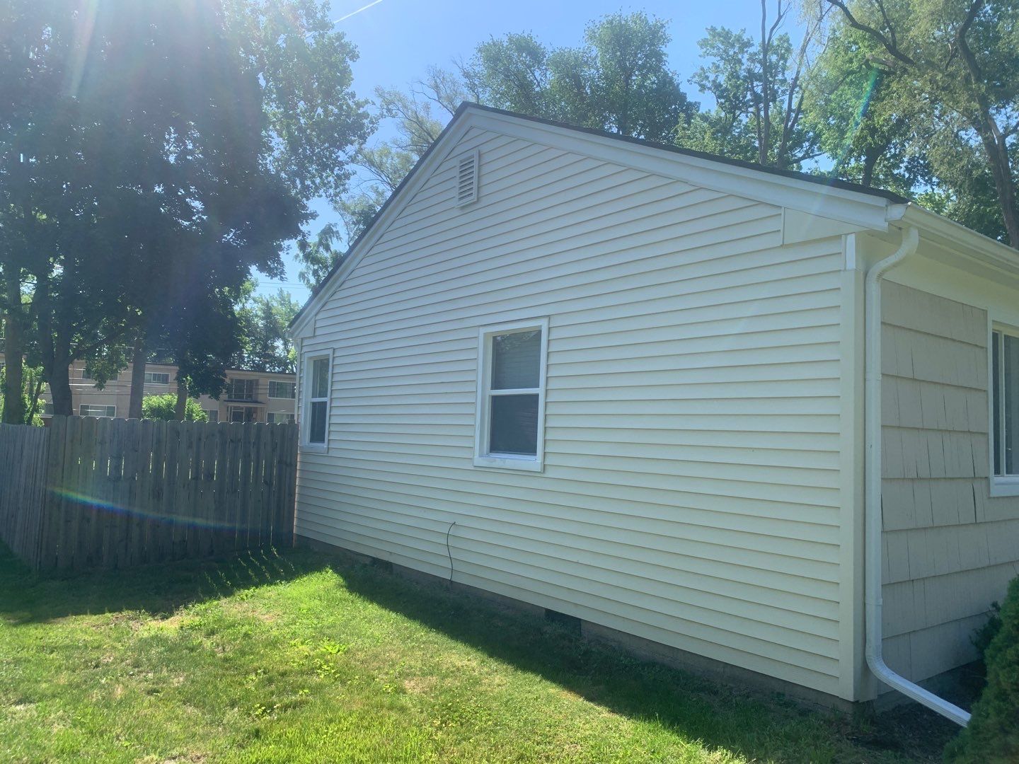 Siding Replacement using Certainteed Classic Restoration D4 by 180 Contractors