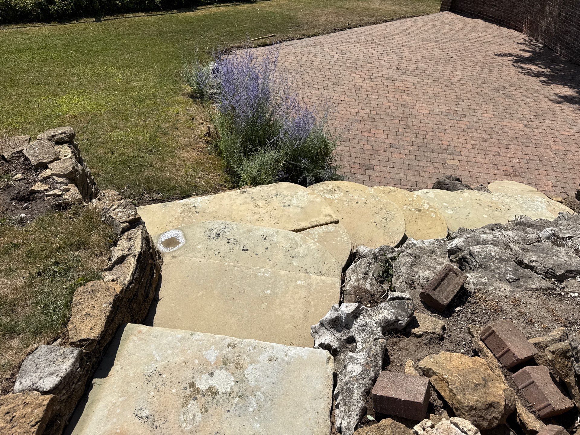 Comprehensive Driveway, Patio and Render Cleaning in Guildford Surrey by Ges Exterior Cleaning ltd