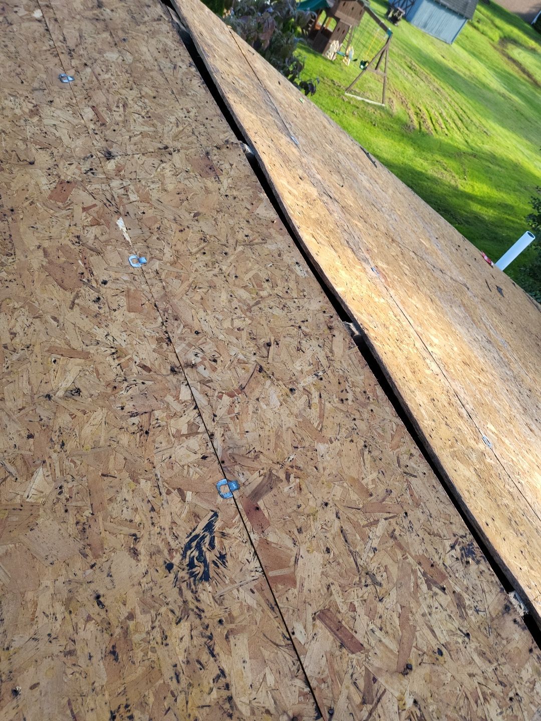 ATLAS PINNACLE COLOR: BLACK SHADOW by Eagle Eye Roofing