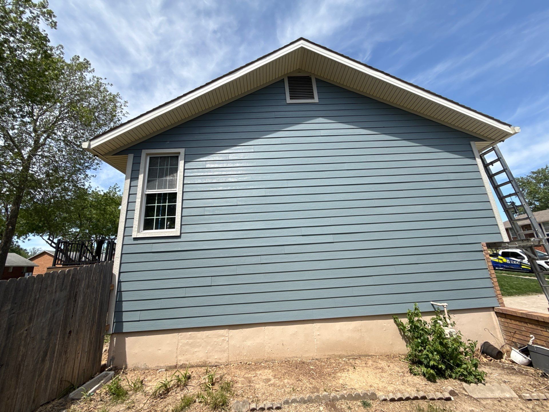 James Hardie in Kansas City Mo  by EEC  Windows, Siding & Roofing 