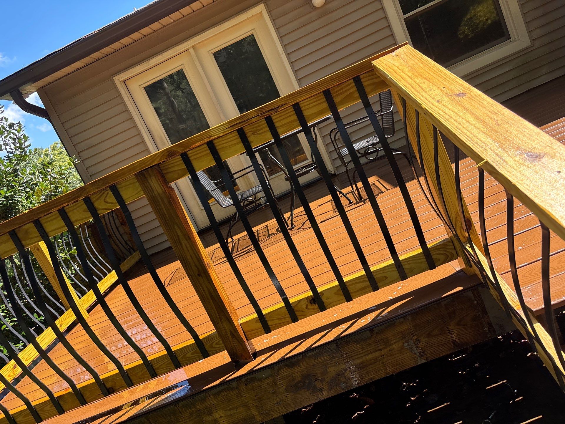 Wood Deck using Wood Sealant by DuraSeal