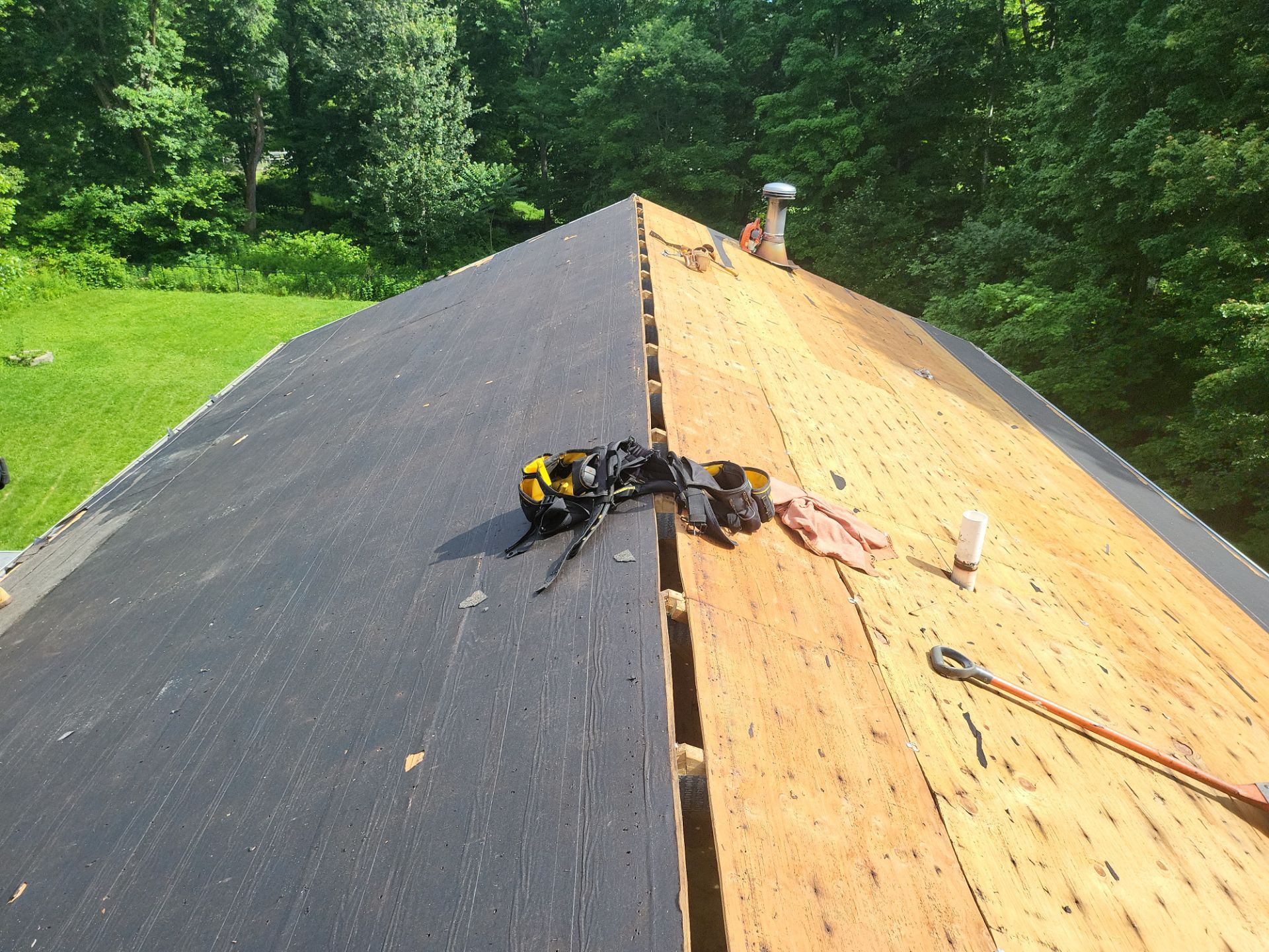 Residential Roofing Installation using Owens Corning TruDefinition Duration AR - Williamsburg Gray by A Plus Exterior